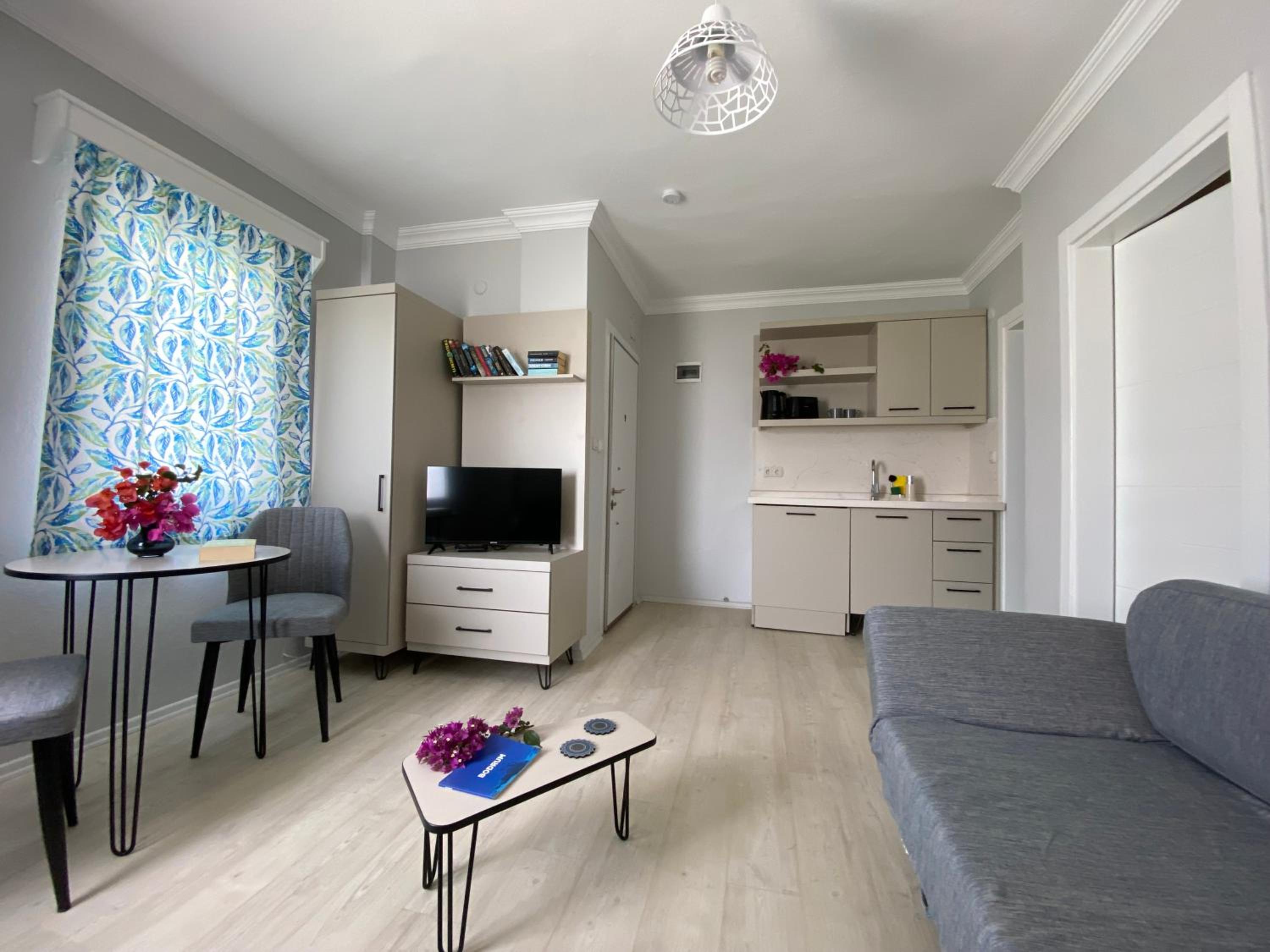 Apartment photo 1