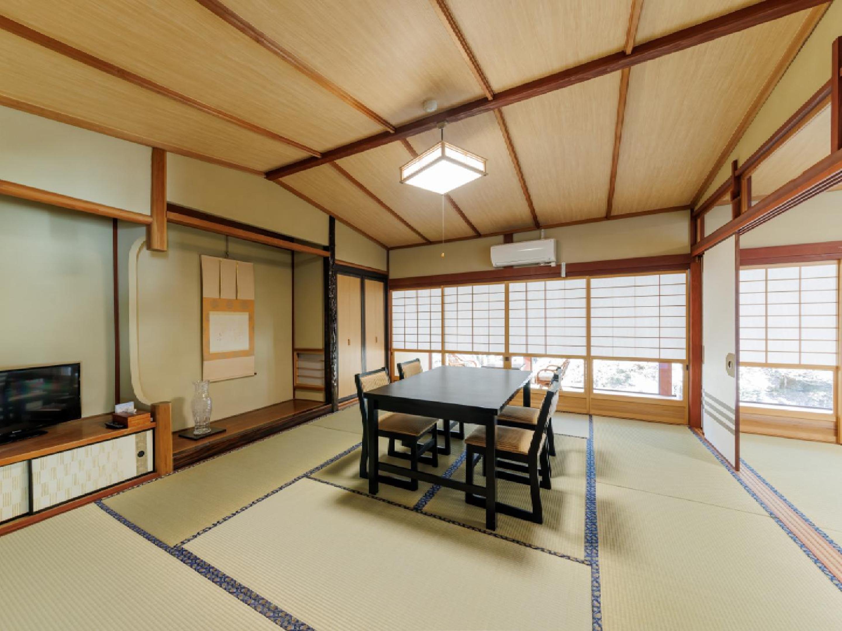 Japanese-Style Room