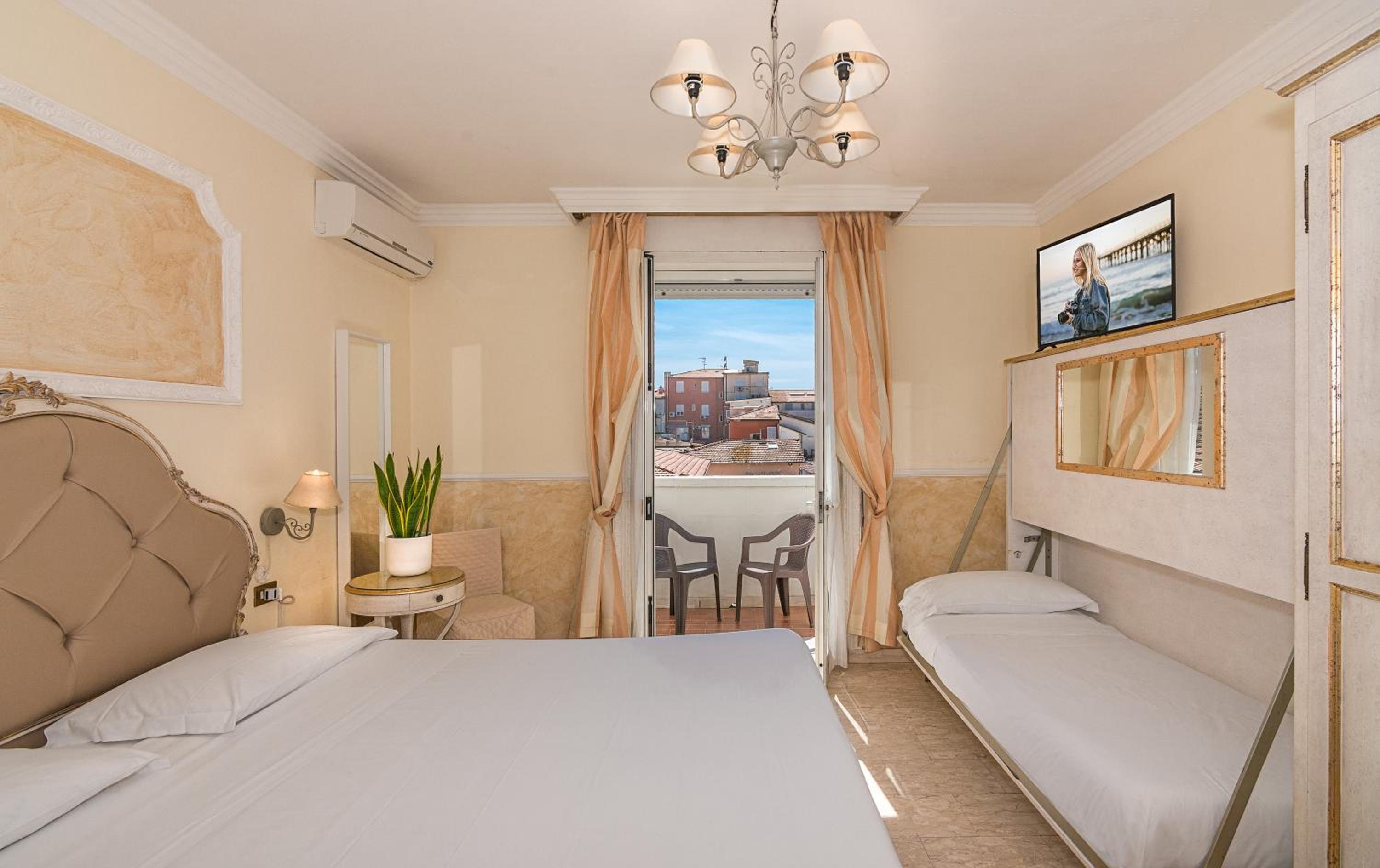 Comfort Triple Room