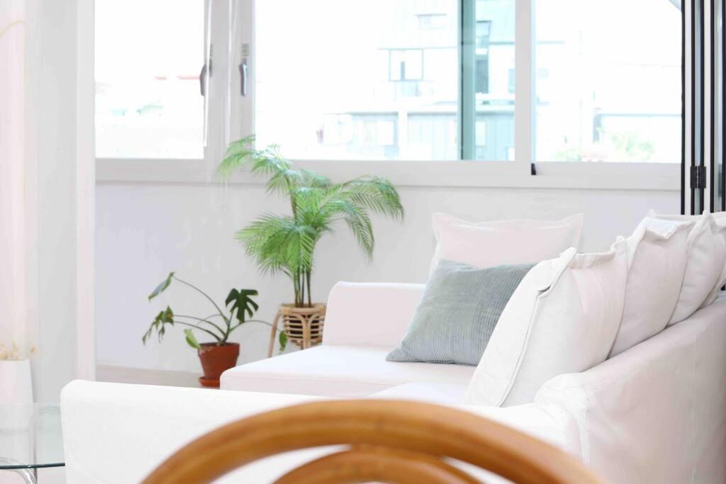 Three-Bedroom Apartment - Photo 6