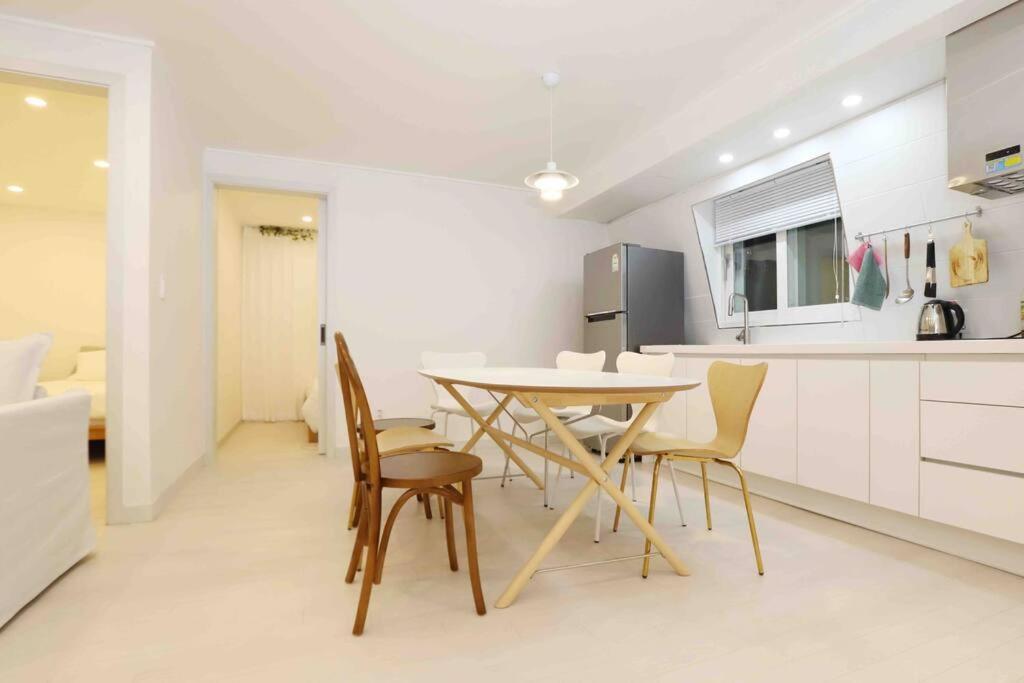 Three-Bedroom Apartment - Photo 13