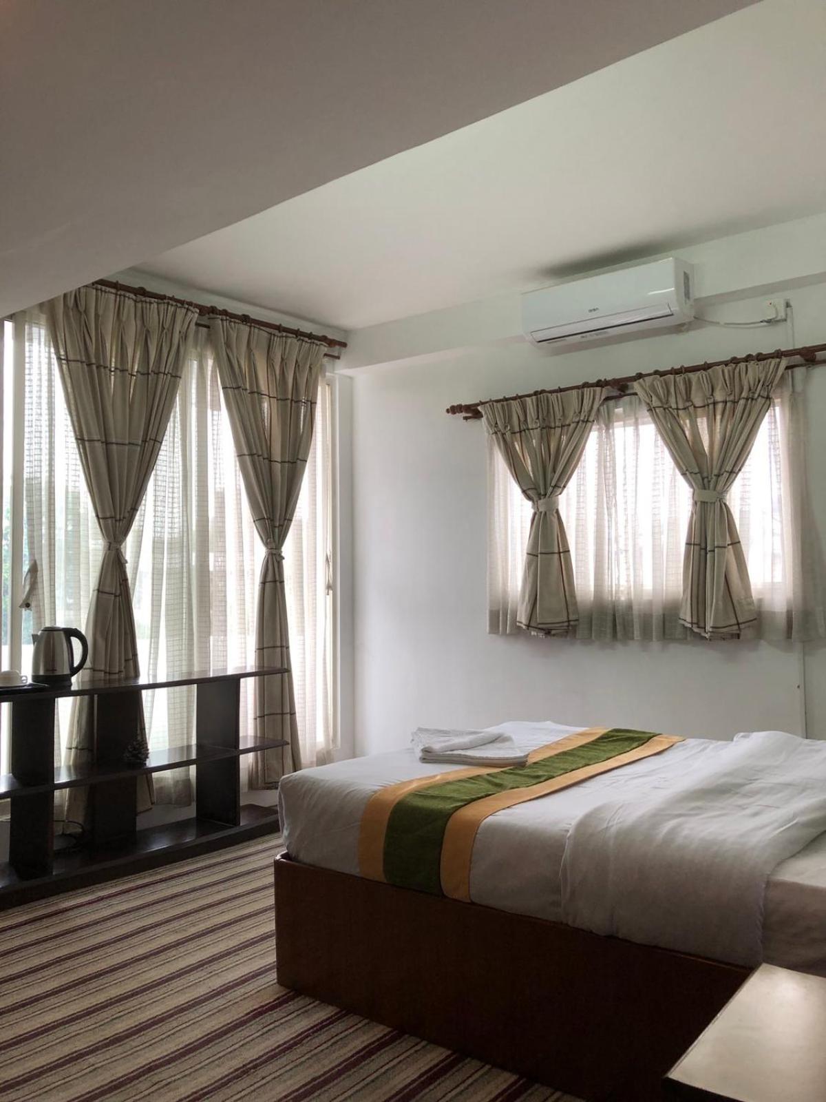 Deluxe Single Room