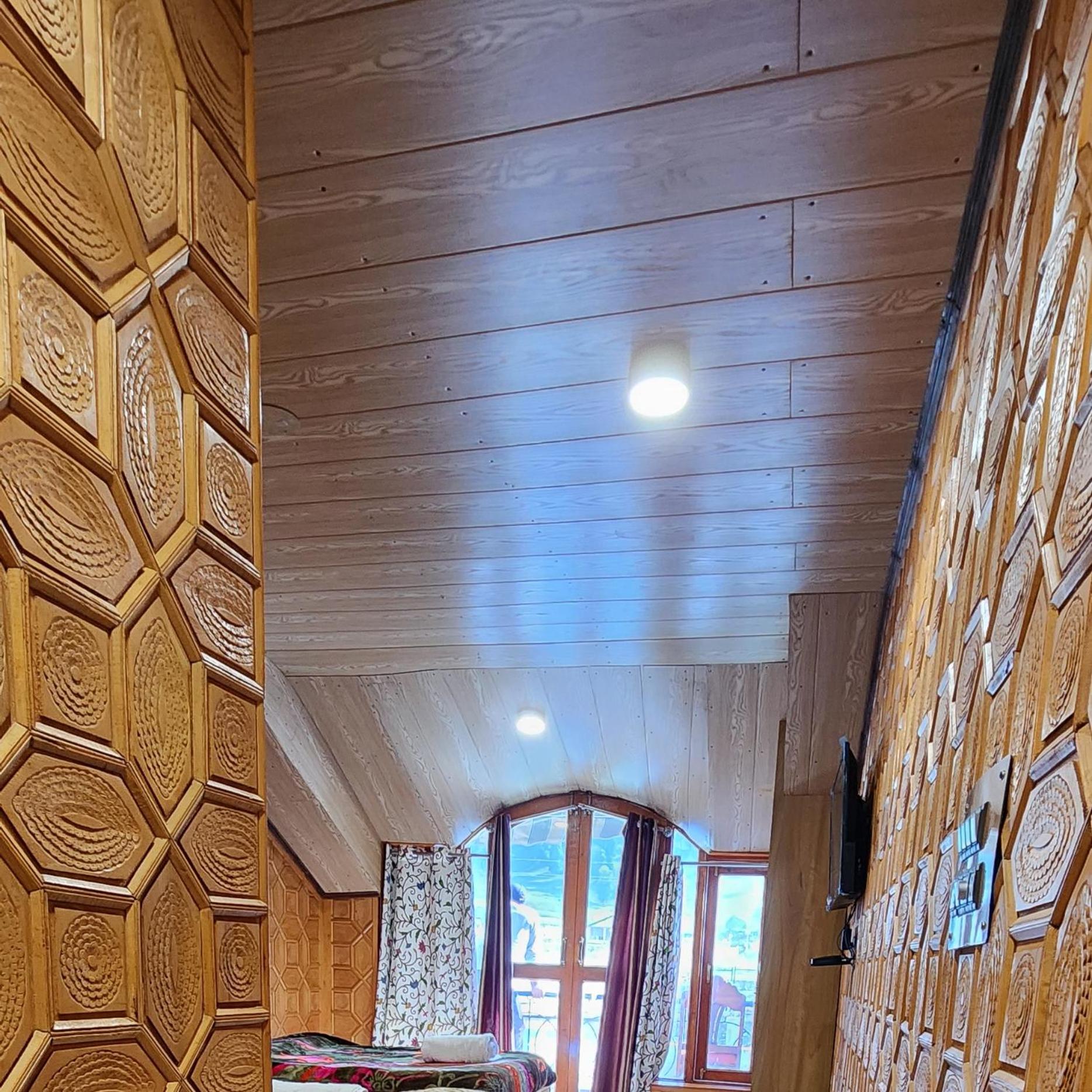 Deluxe Triple Room - Photo 8