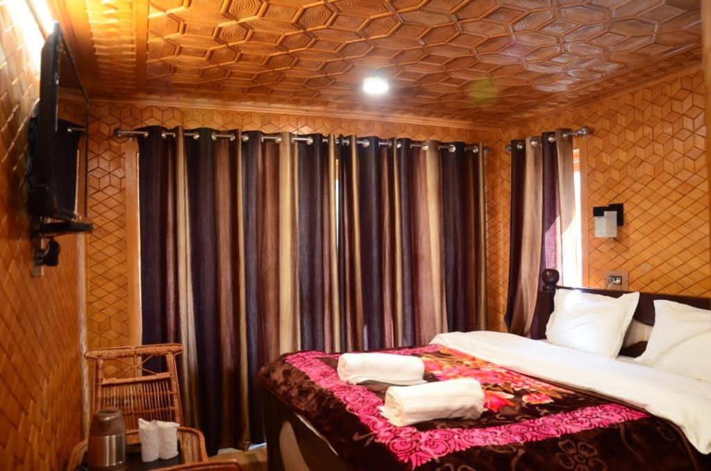Deluxe Double Room photo 3