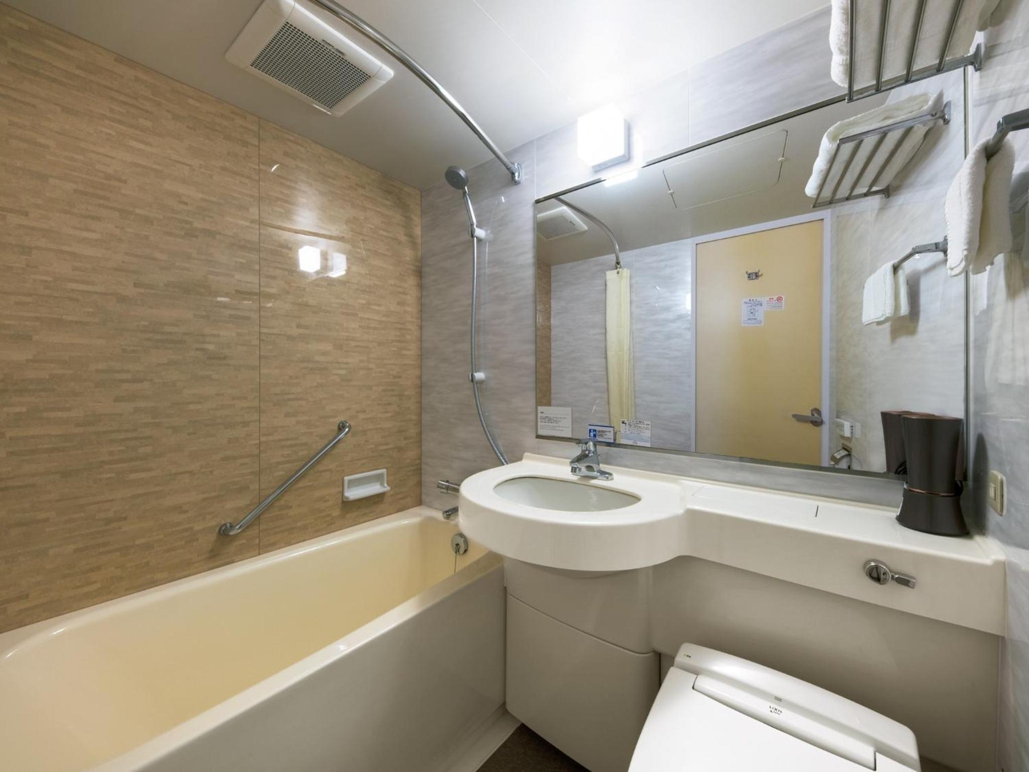 【Short Stay】Renovated Double Room - Non-Smoking (17:00 Check in) photo 2