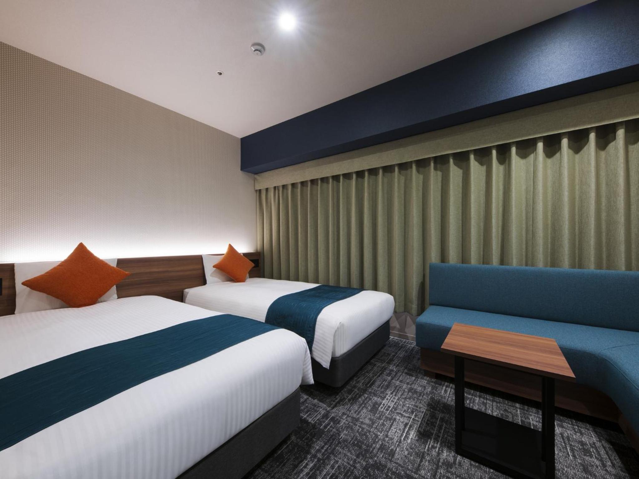 Renovated Twin Room - Non-Smoking (Check-in 6PM-, Check-out 9AM) photo 1