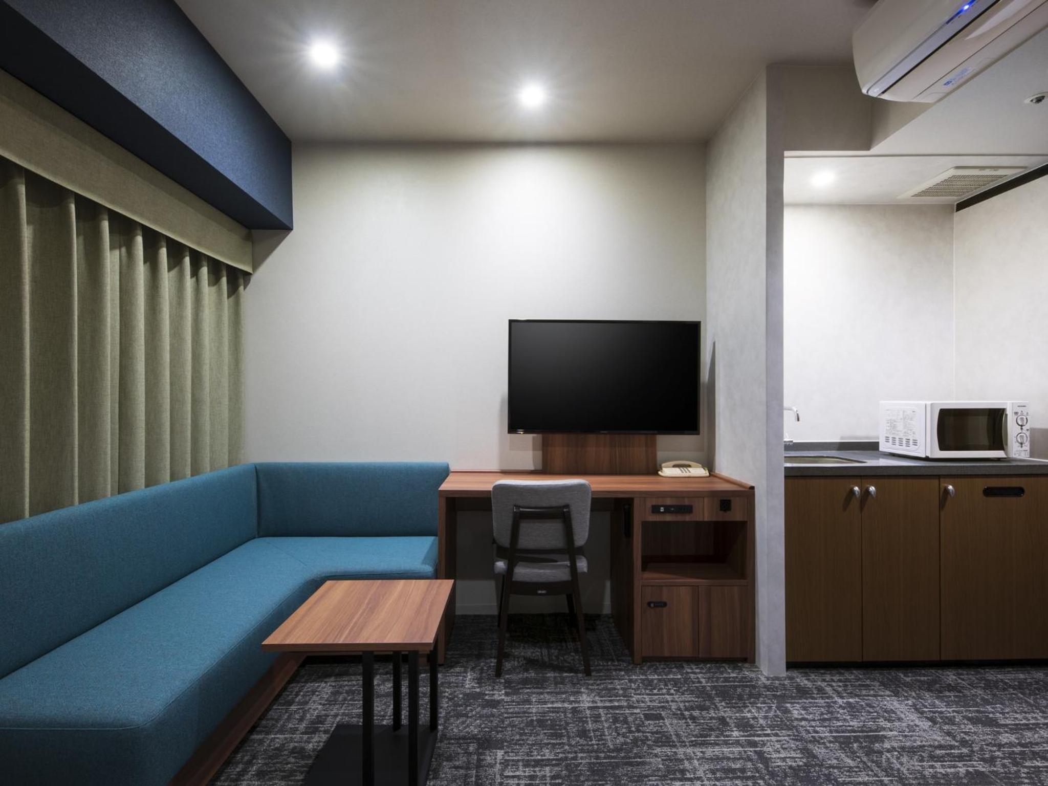 Superior Twin Room - Non-Smoking, Top Floor photo 2