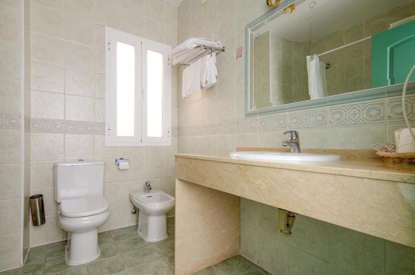 Superior Twin Room - Photo 17
