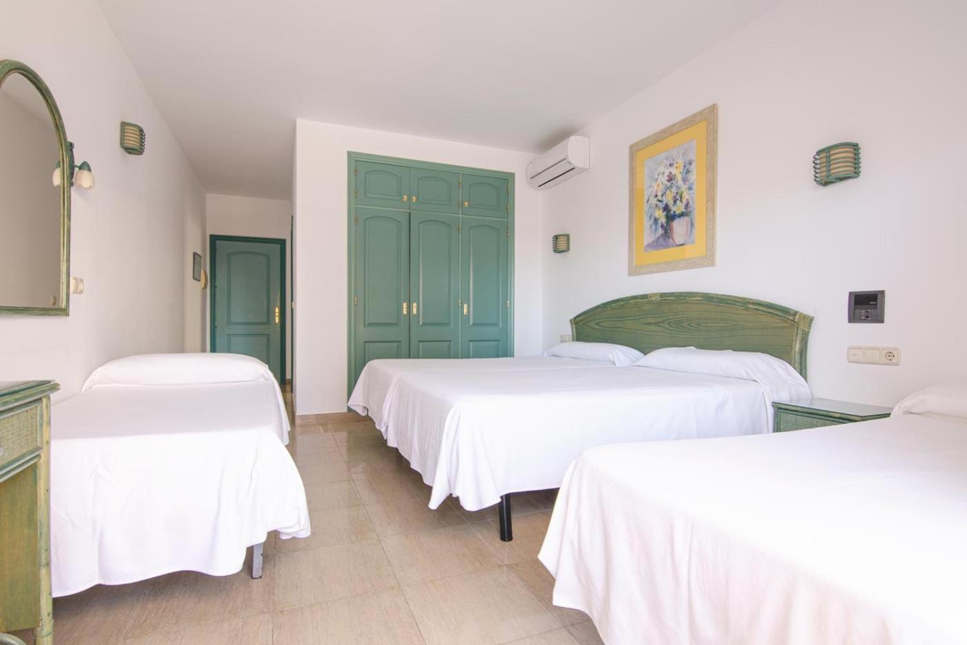 Quadruple Room - Photo 15