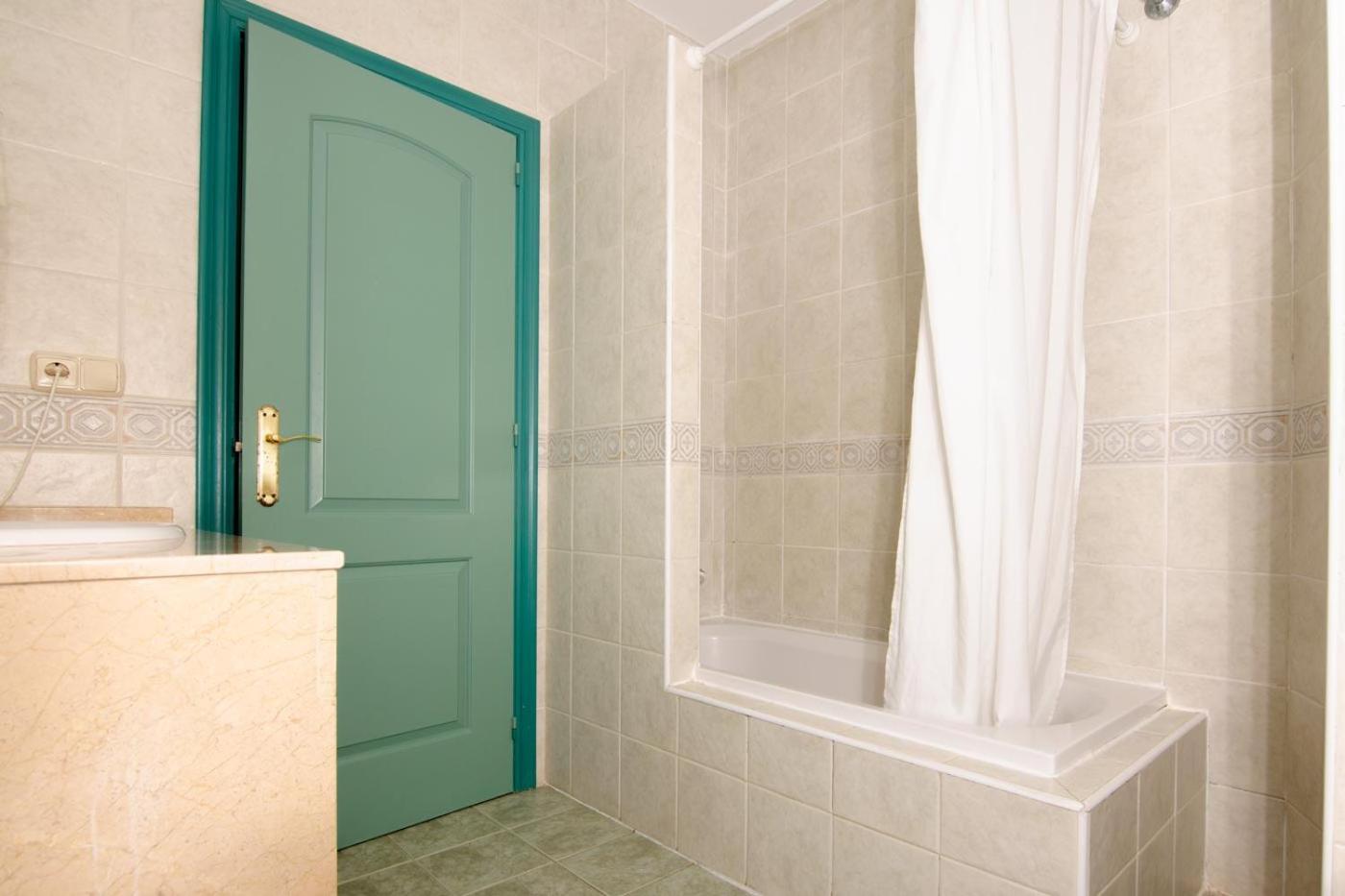 Superior Twin Room - Photo 18