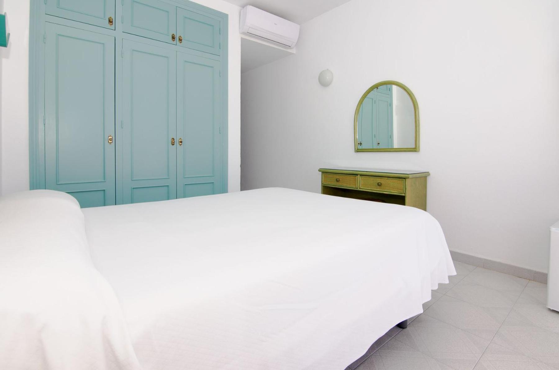 Twin Room - Photo 1