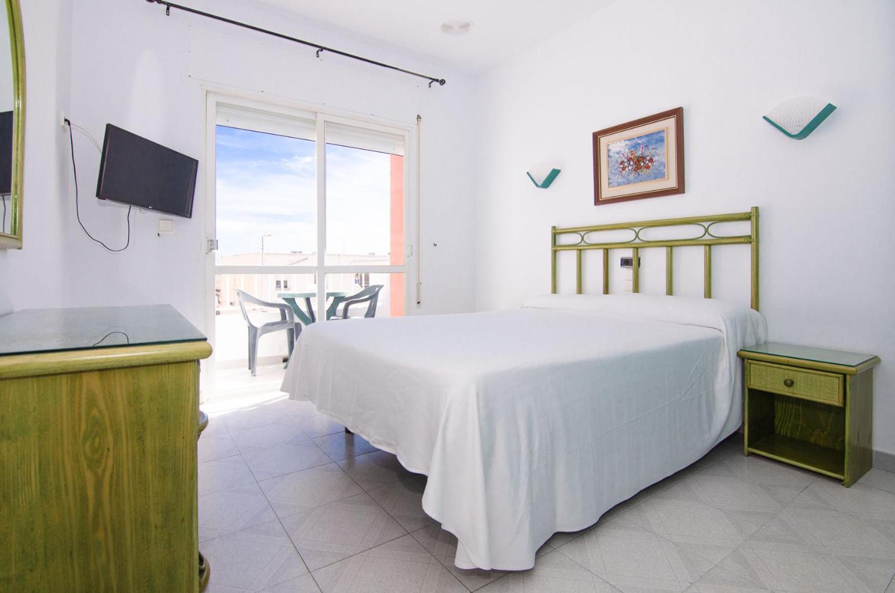 Twin Room - Photo 4