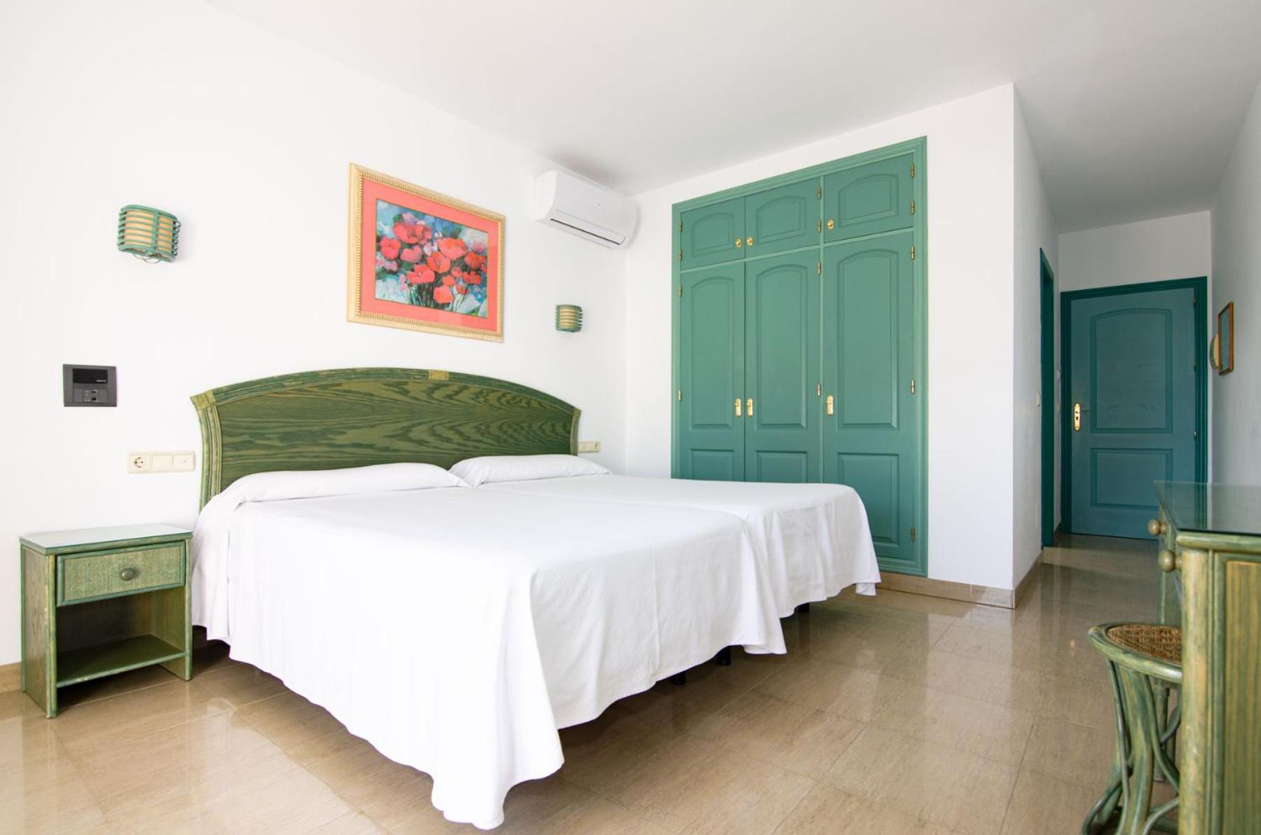 Superior Twin Room - Photo 10