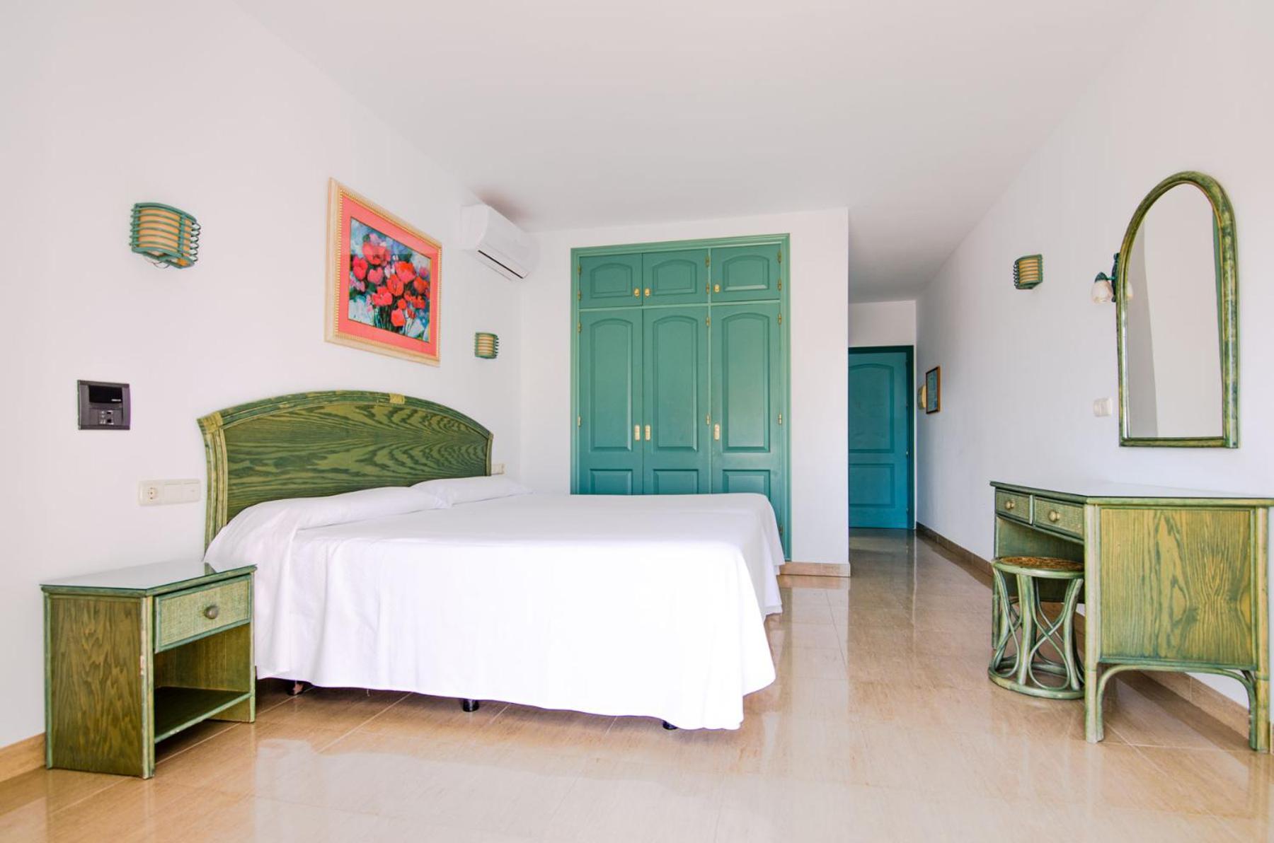 Superior Twin Room - Photo 20