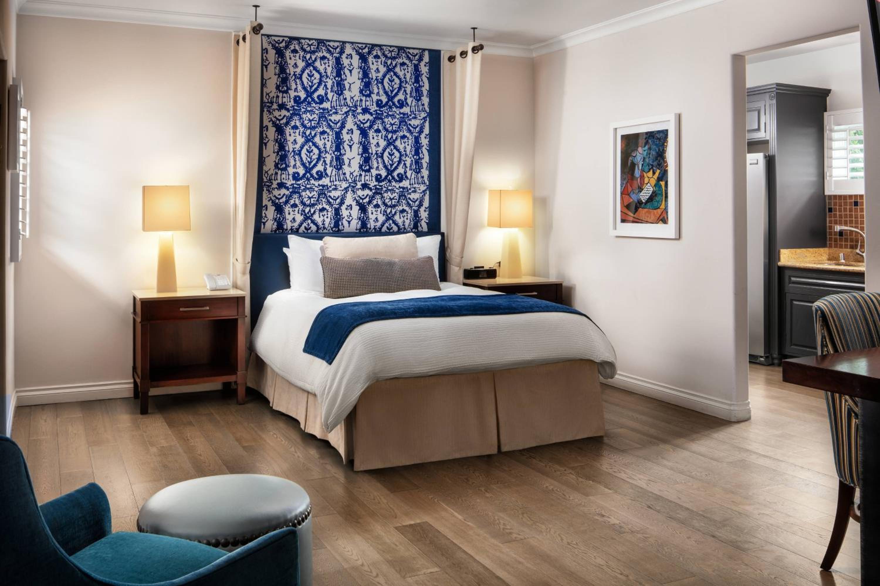 Queen Suite