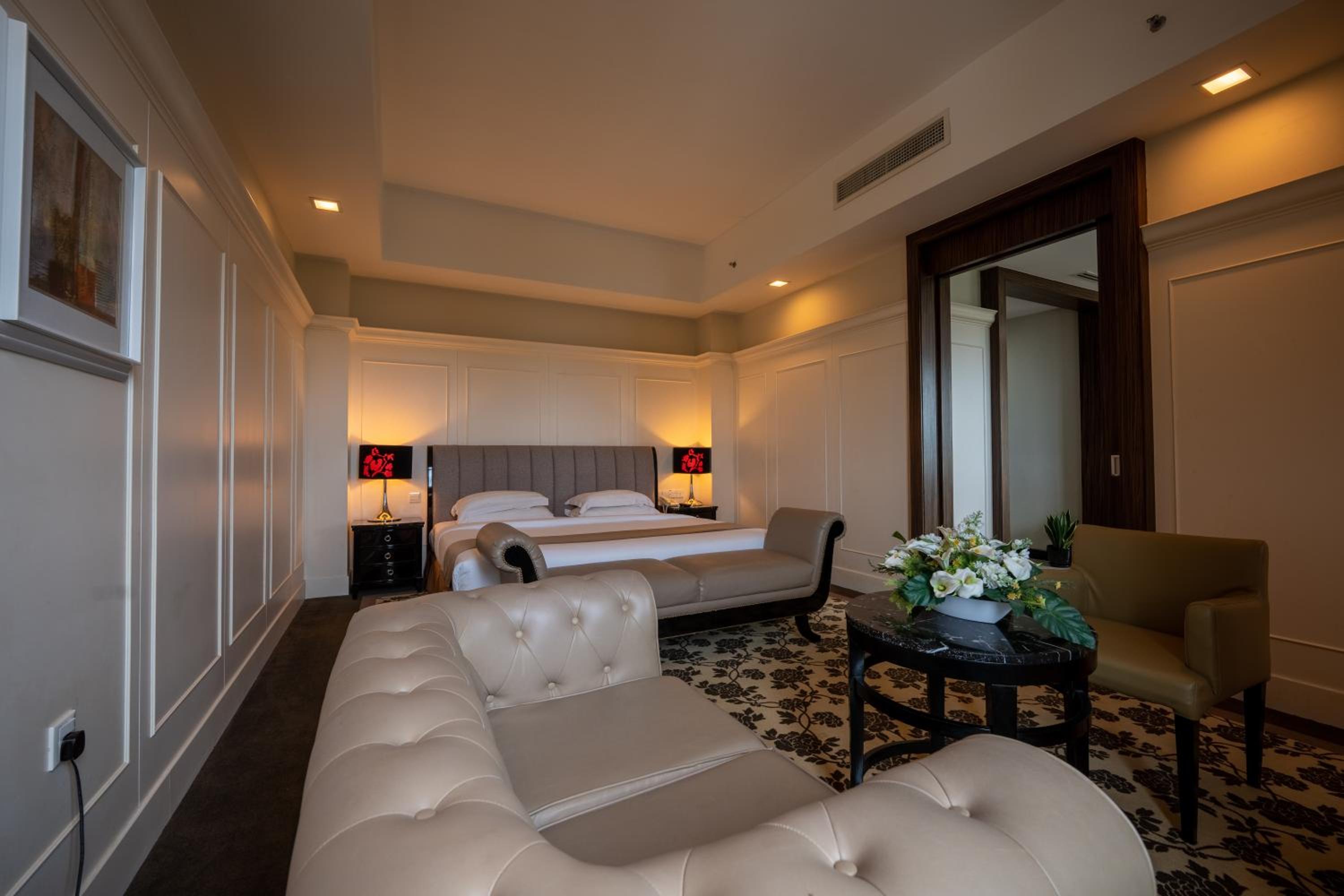 Executive Suite photo 3