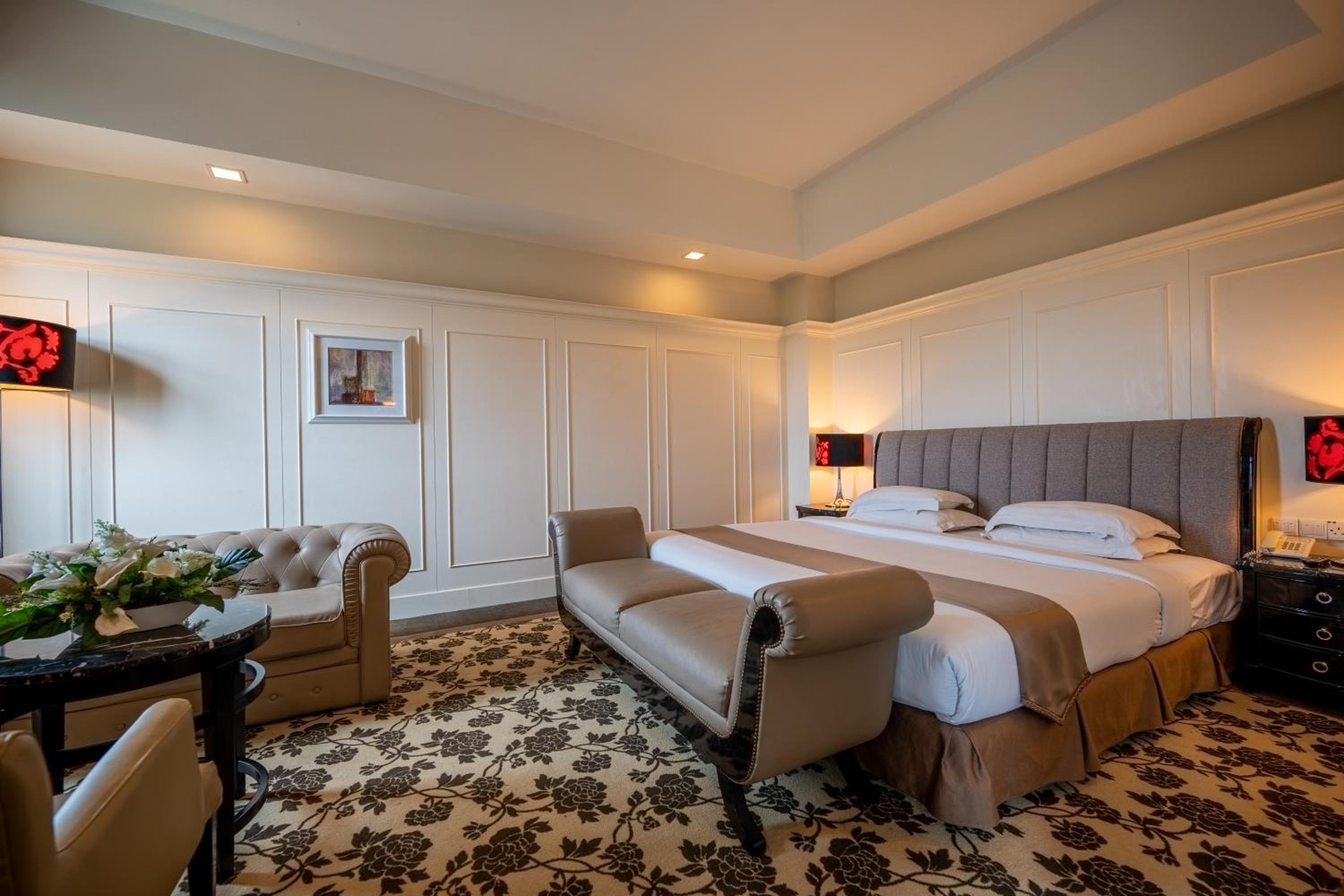 Executive Suite photo 2