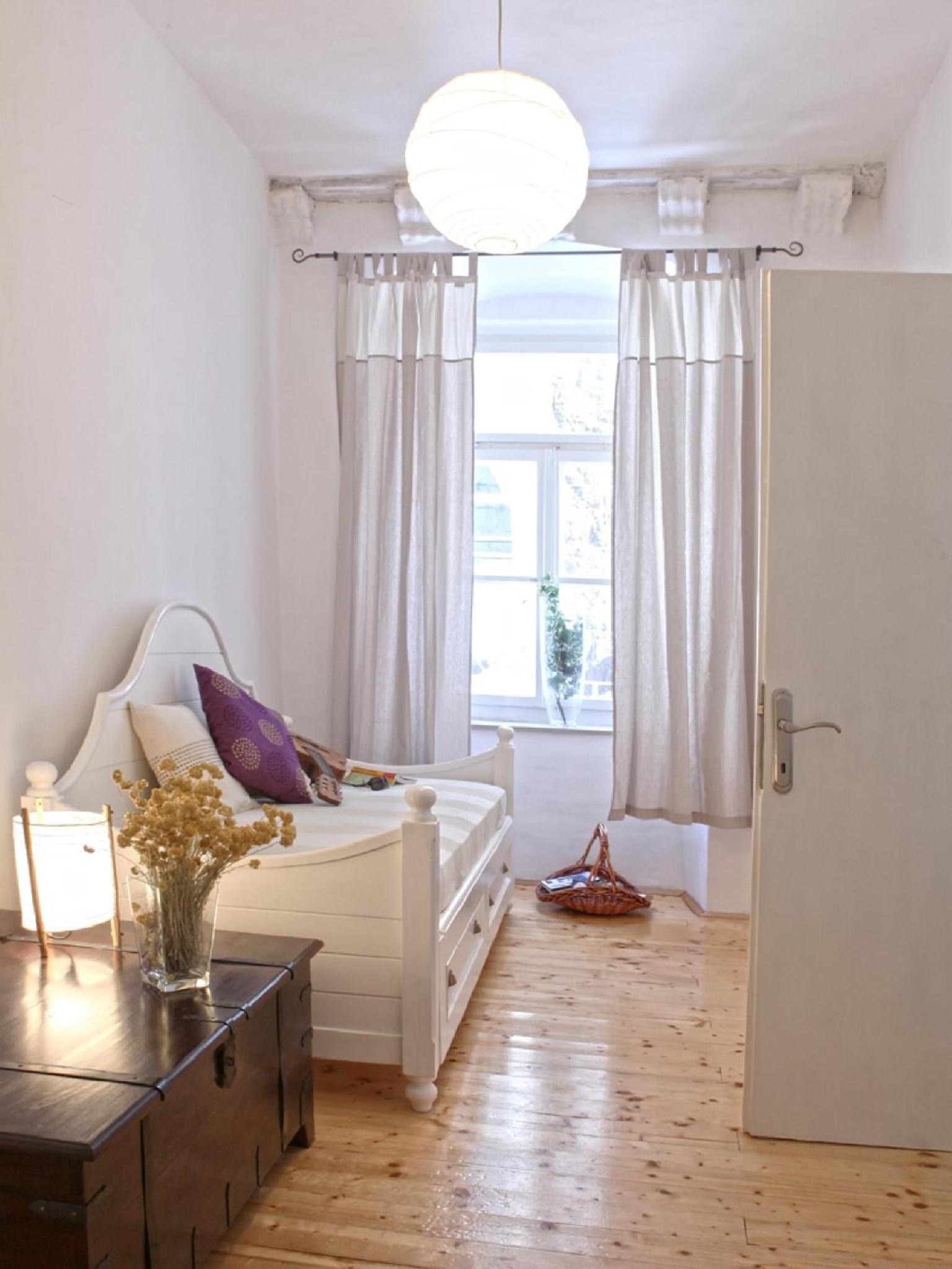 One Bedroom Apartment