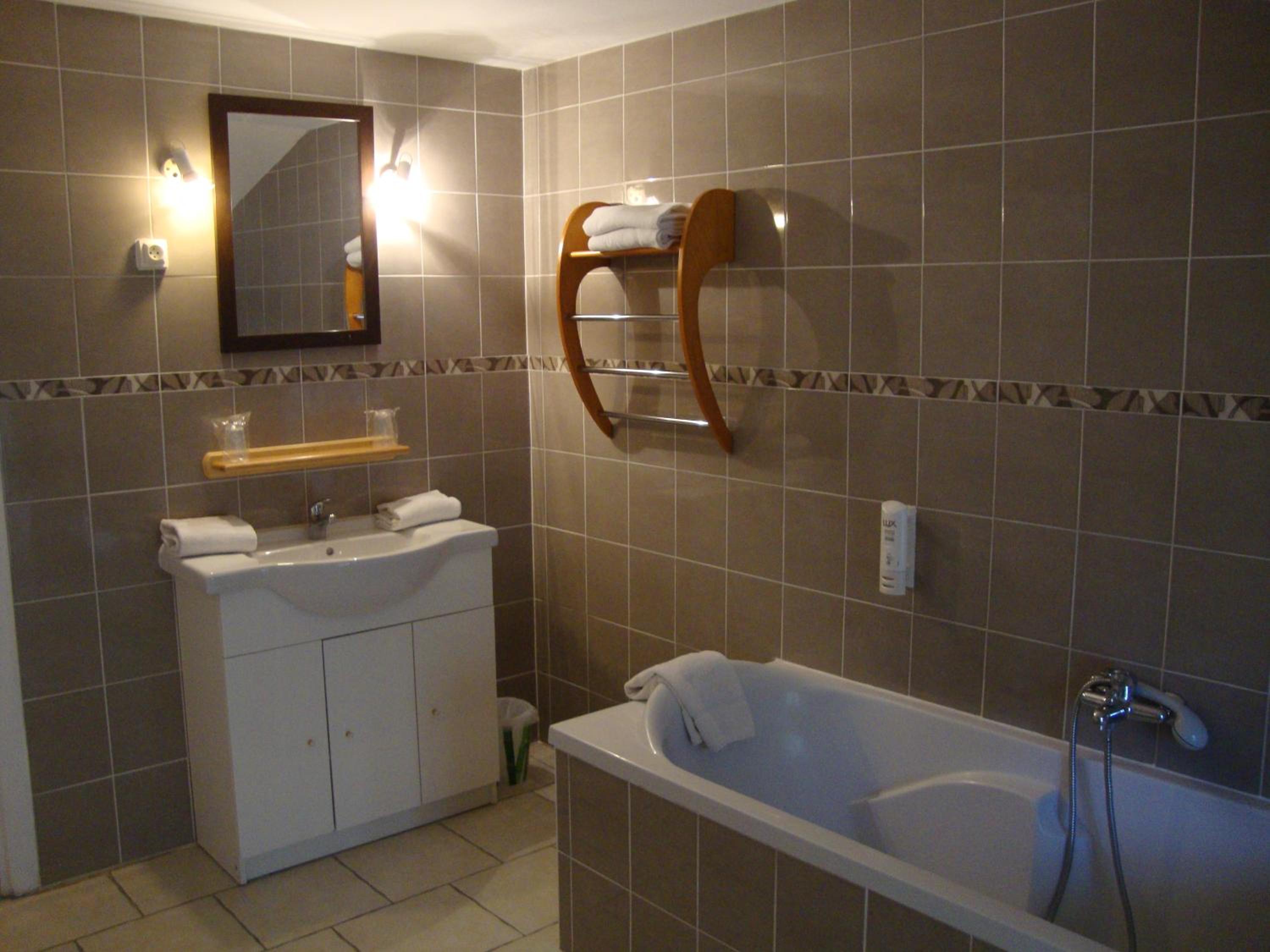 Small Double Room - Photo 1