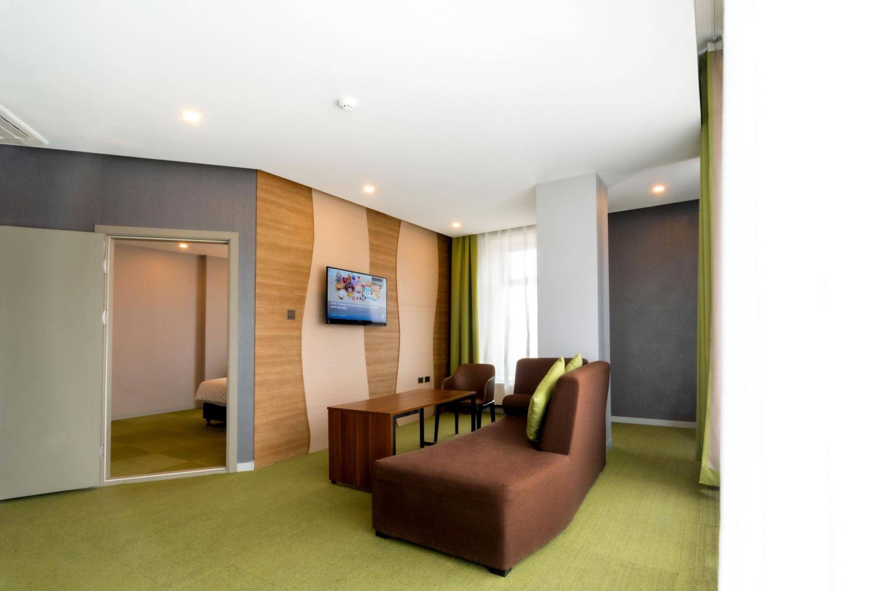 Deluxe Double Room with Bath photo 2