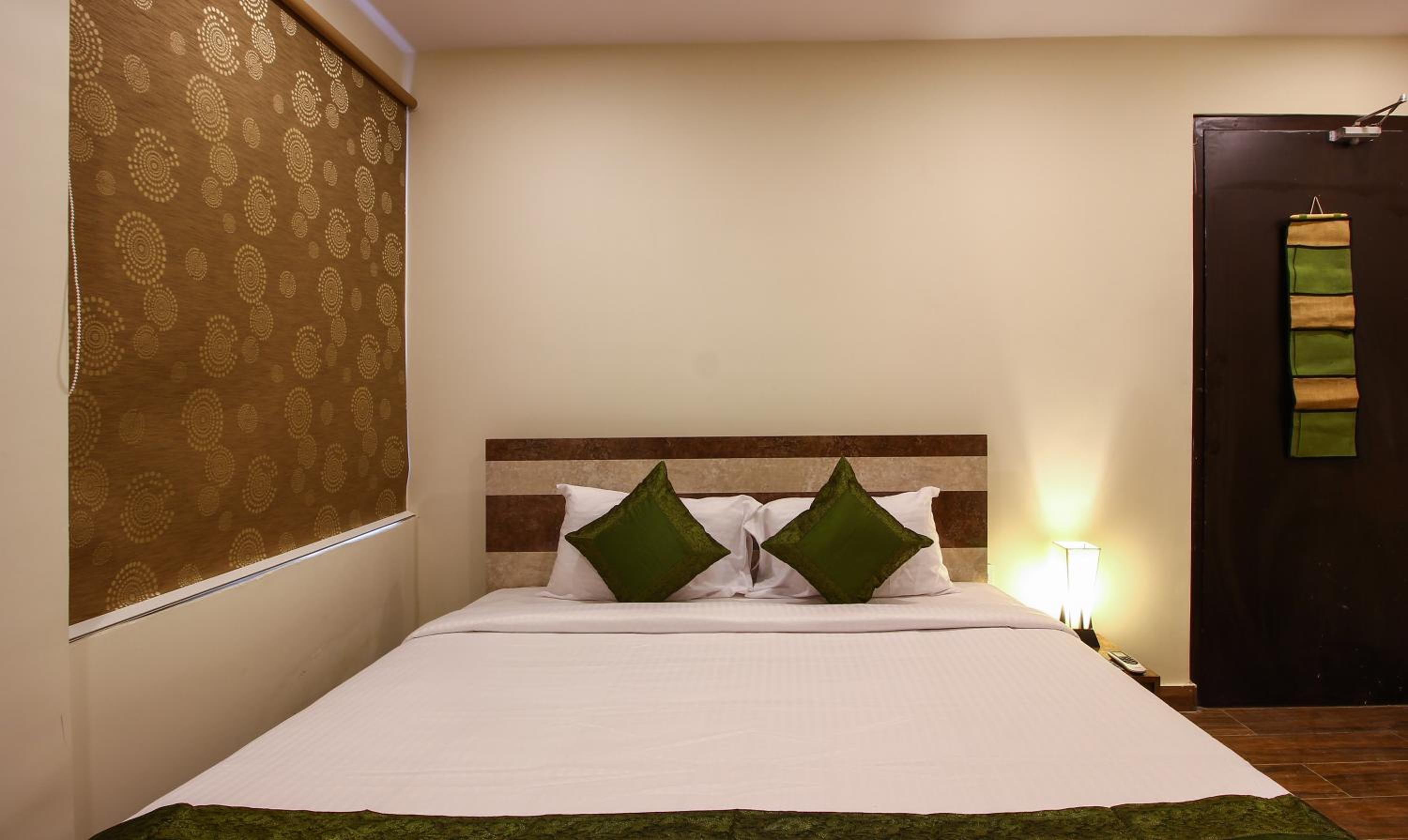 Economy Room - Photo 6