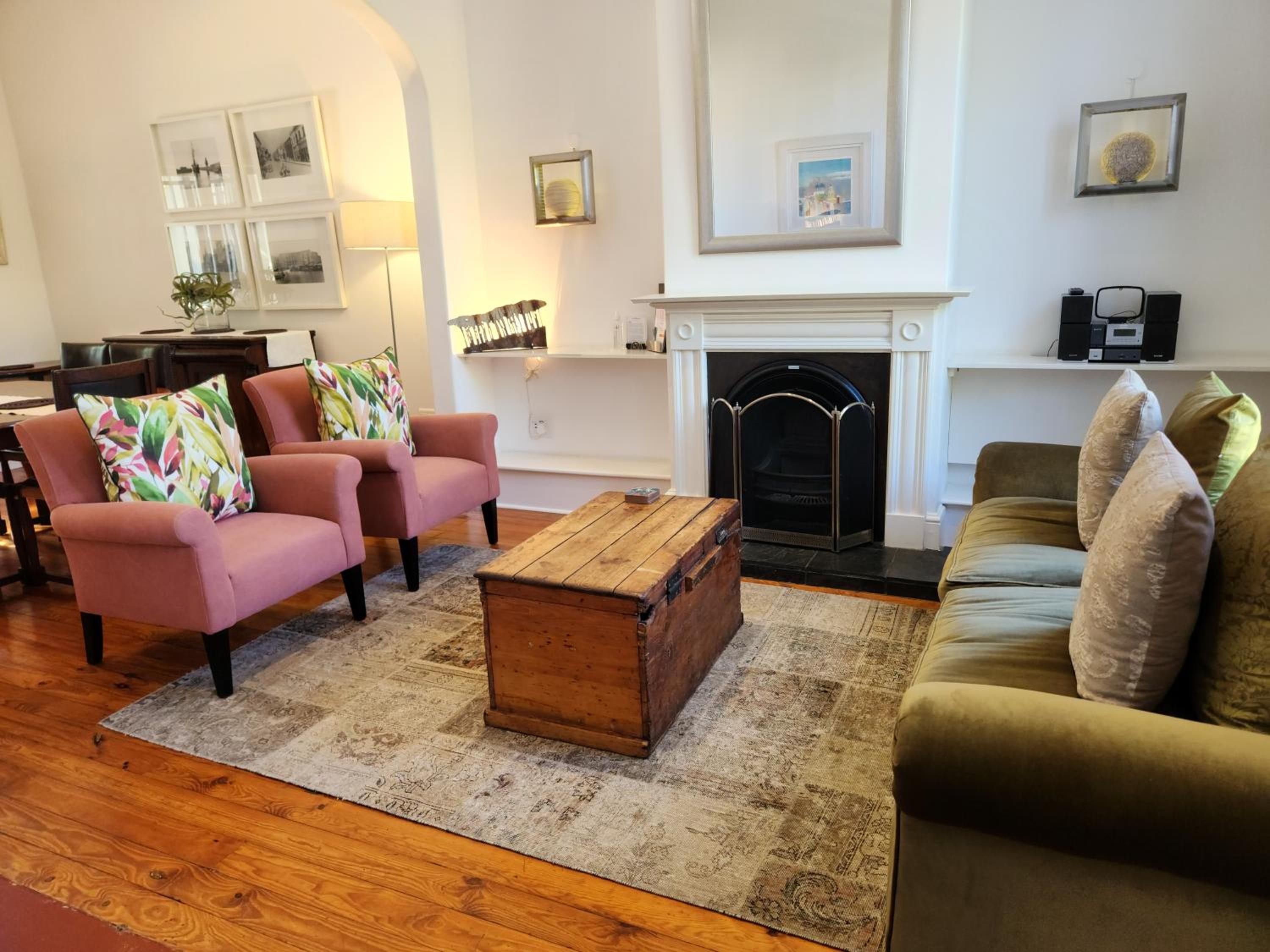Two-Bedroom Villa with Pool - 40 Napier Street