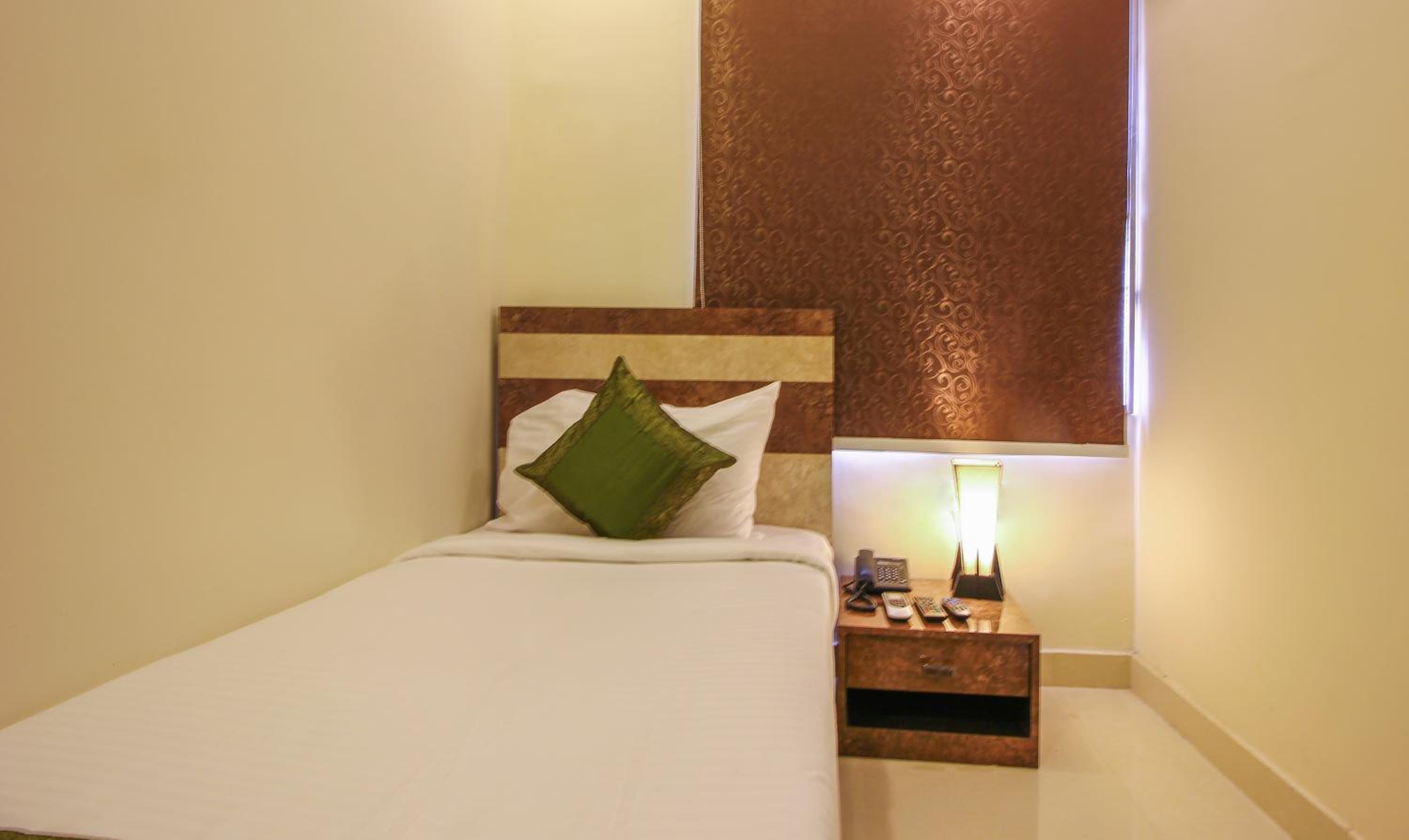 Economy Room - Photo 15
