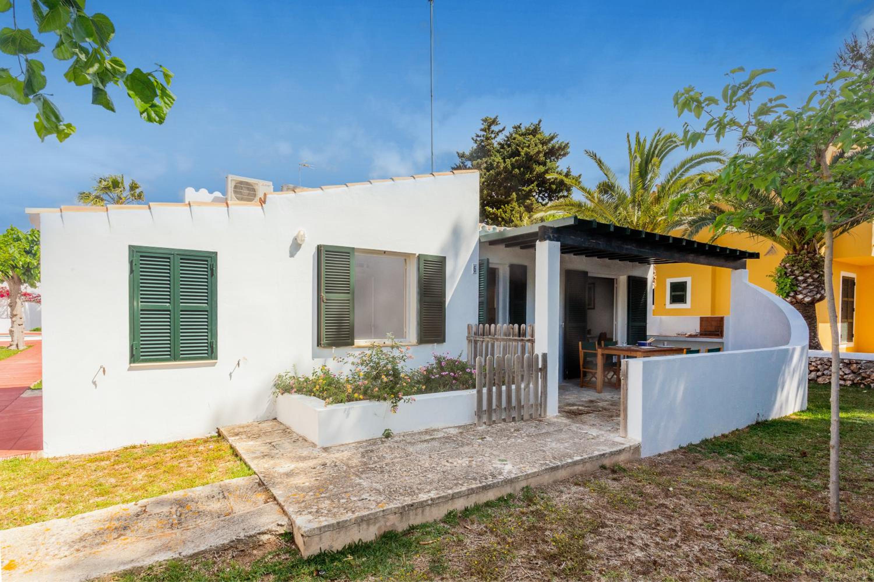 Three-Bedroom House - Photo 6