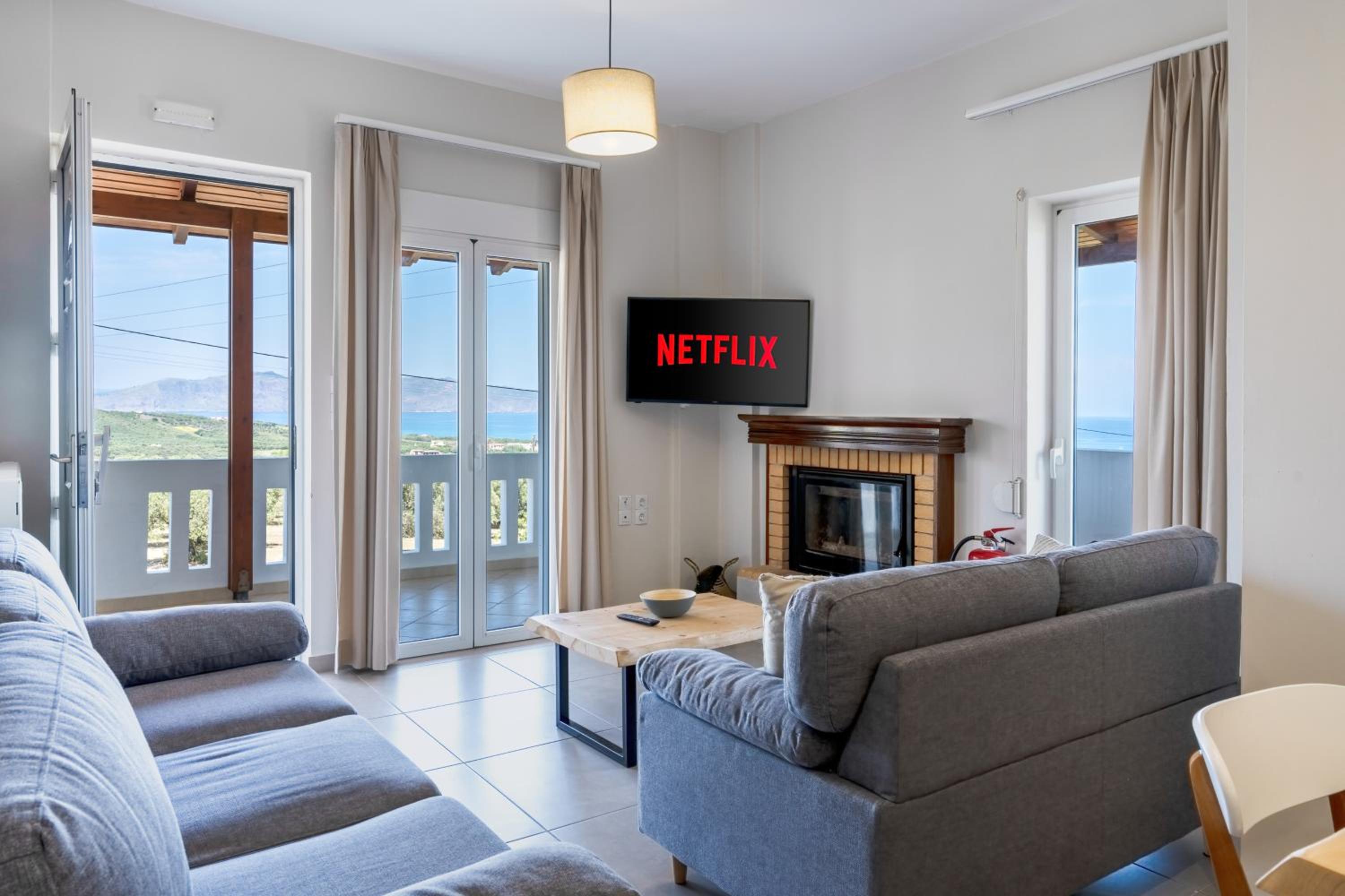 Deluxe Apartment