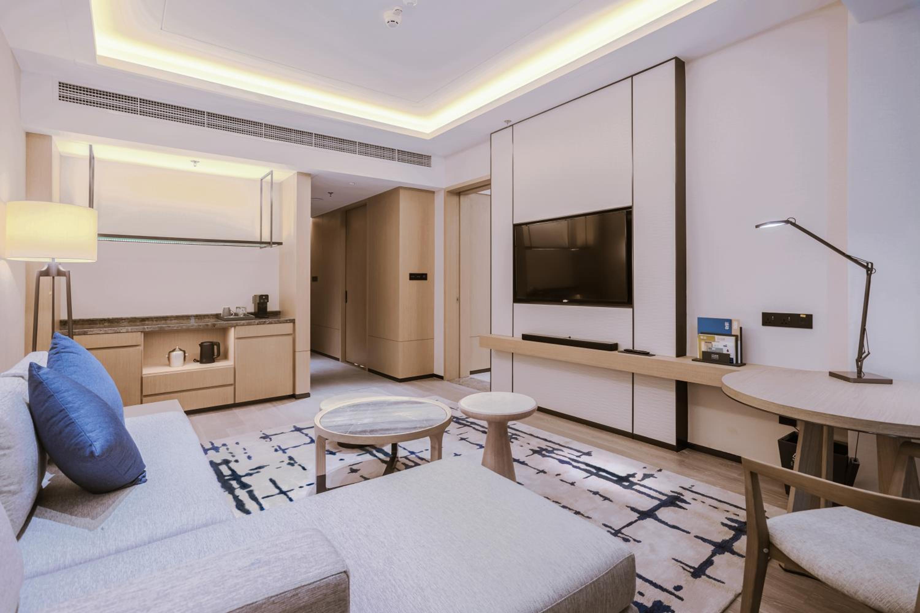 Exquisite Suite with 1 King photo 1
