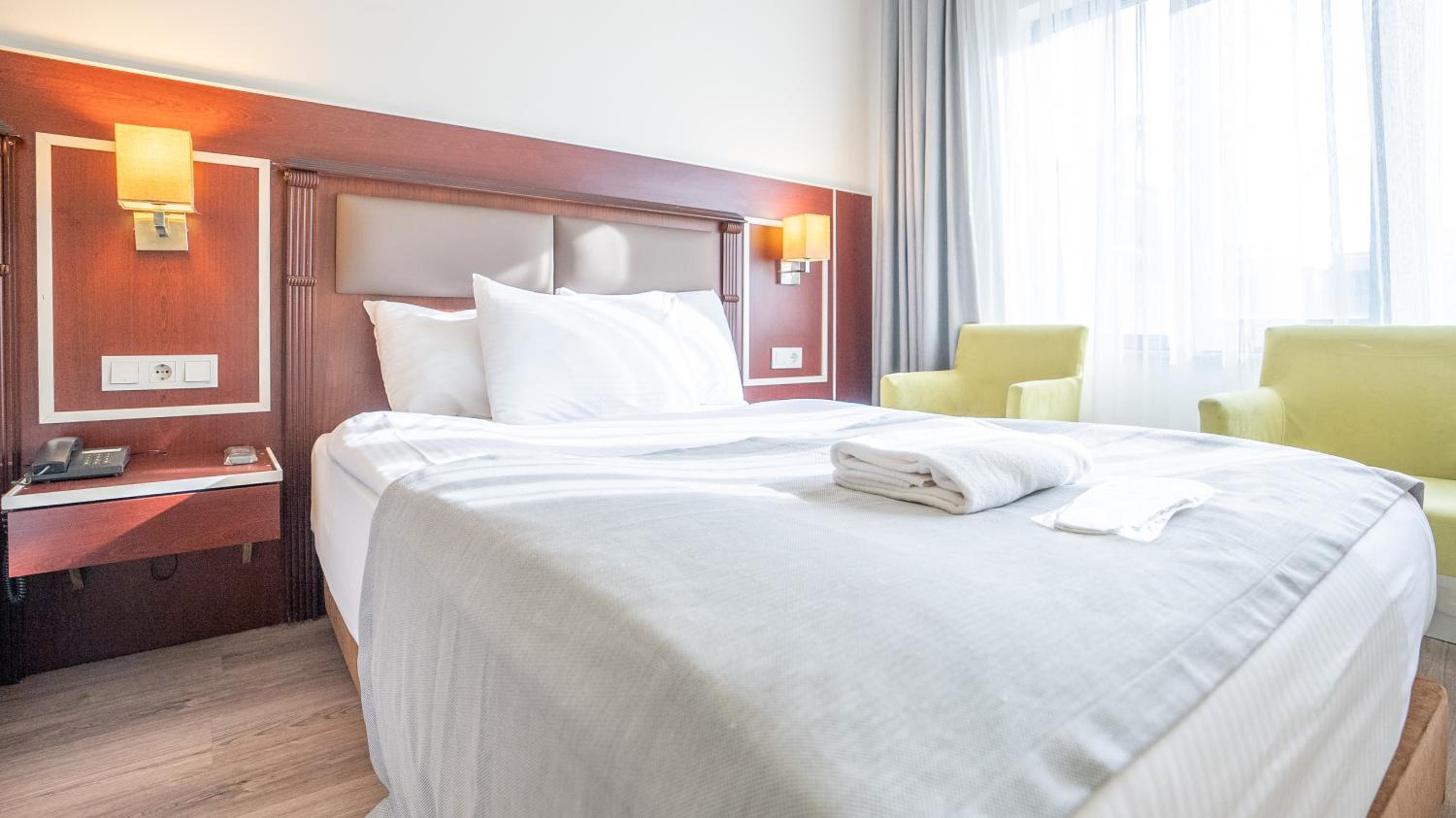 Double or Twin Room photo 3