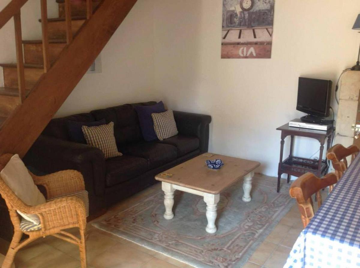 Two-Bedroom House photo 2