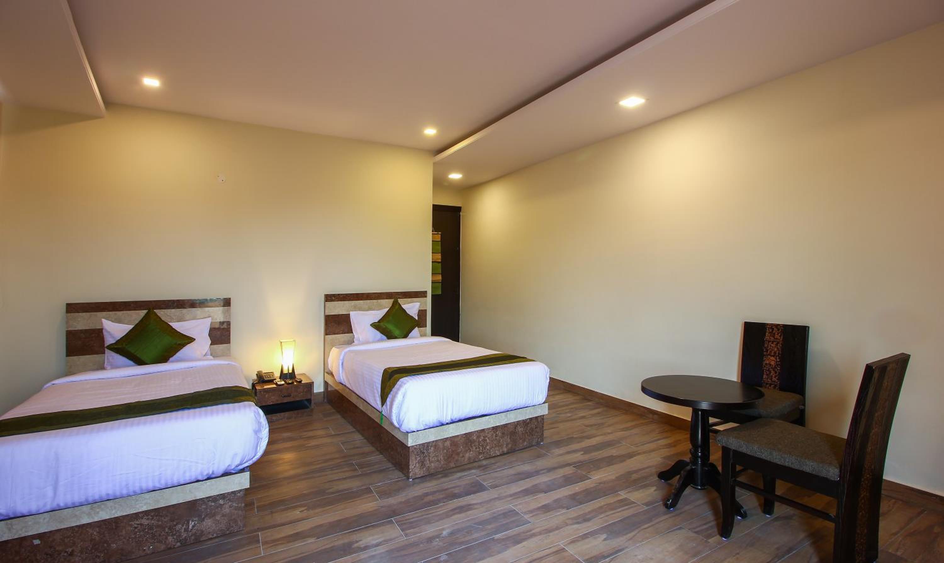 Deluxe Room - Photo 16