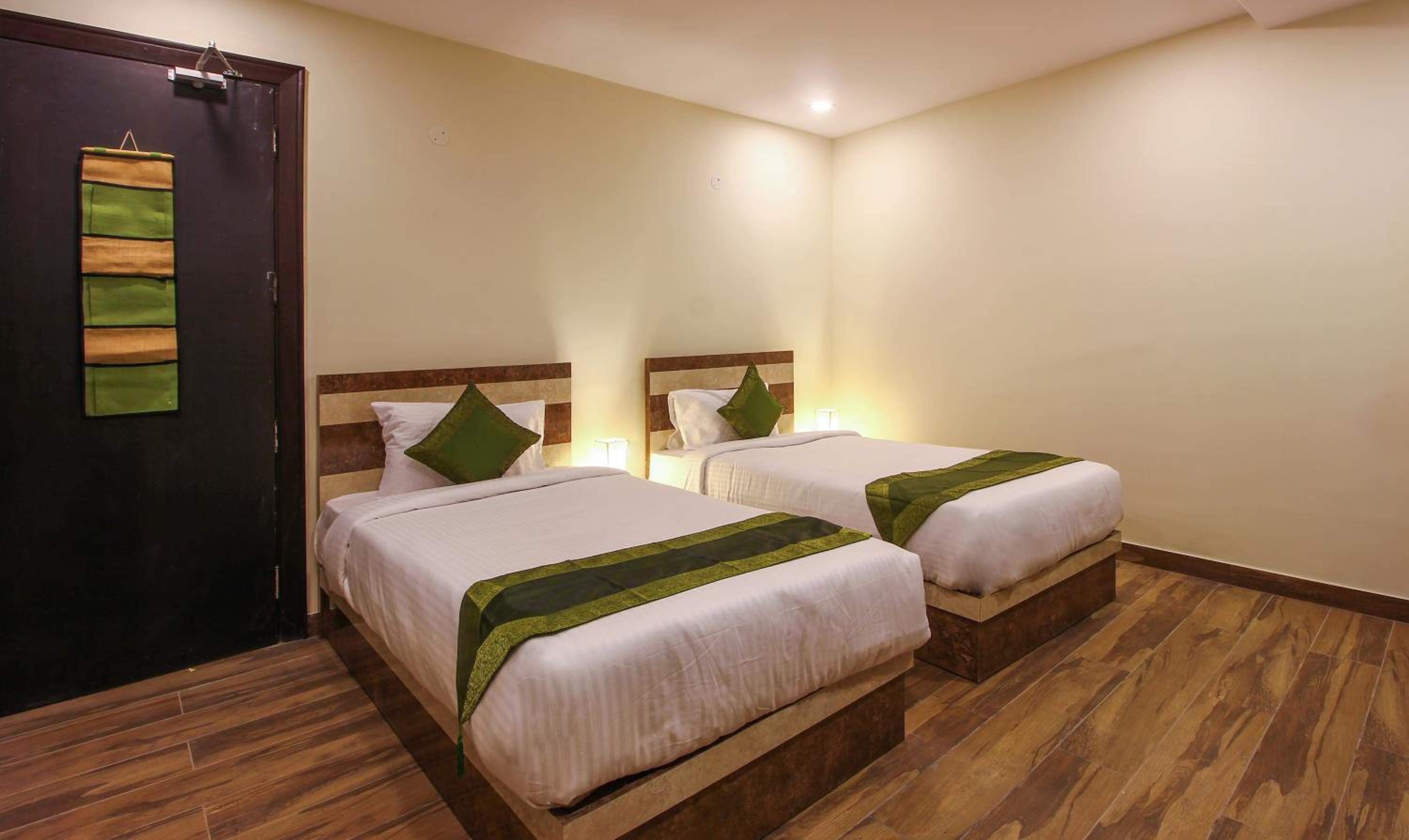 Deluxe Room - Photo 2