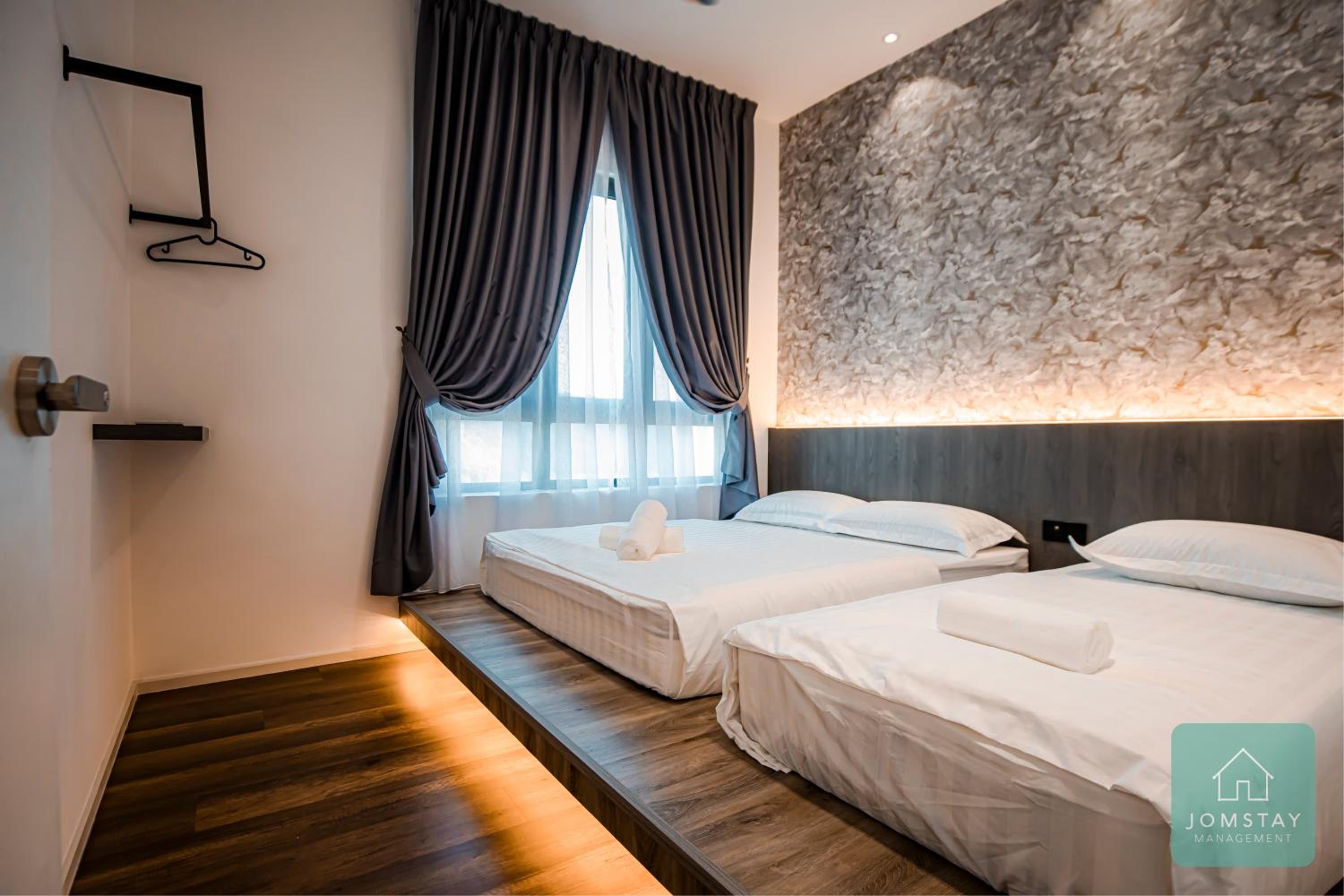 Onsen Premier Suite 2 (Mountain & Themepark View)