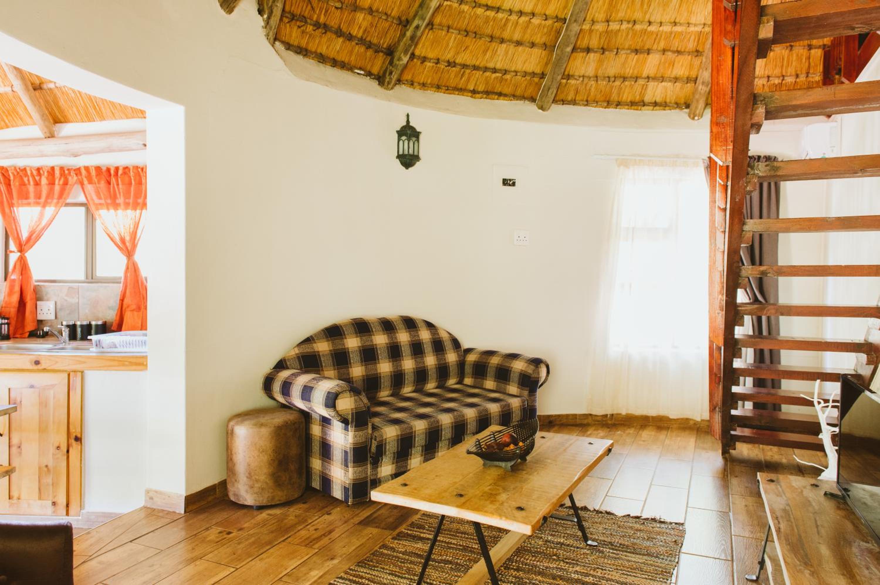Bungalow with Splash Pool - Photo 5