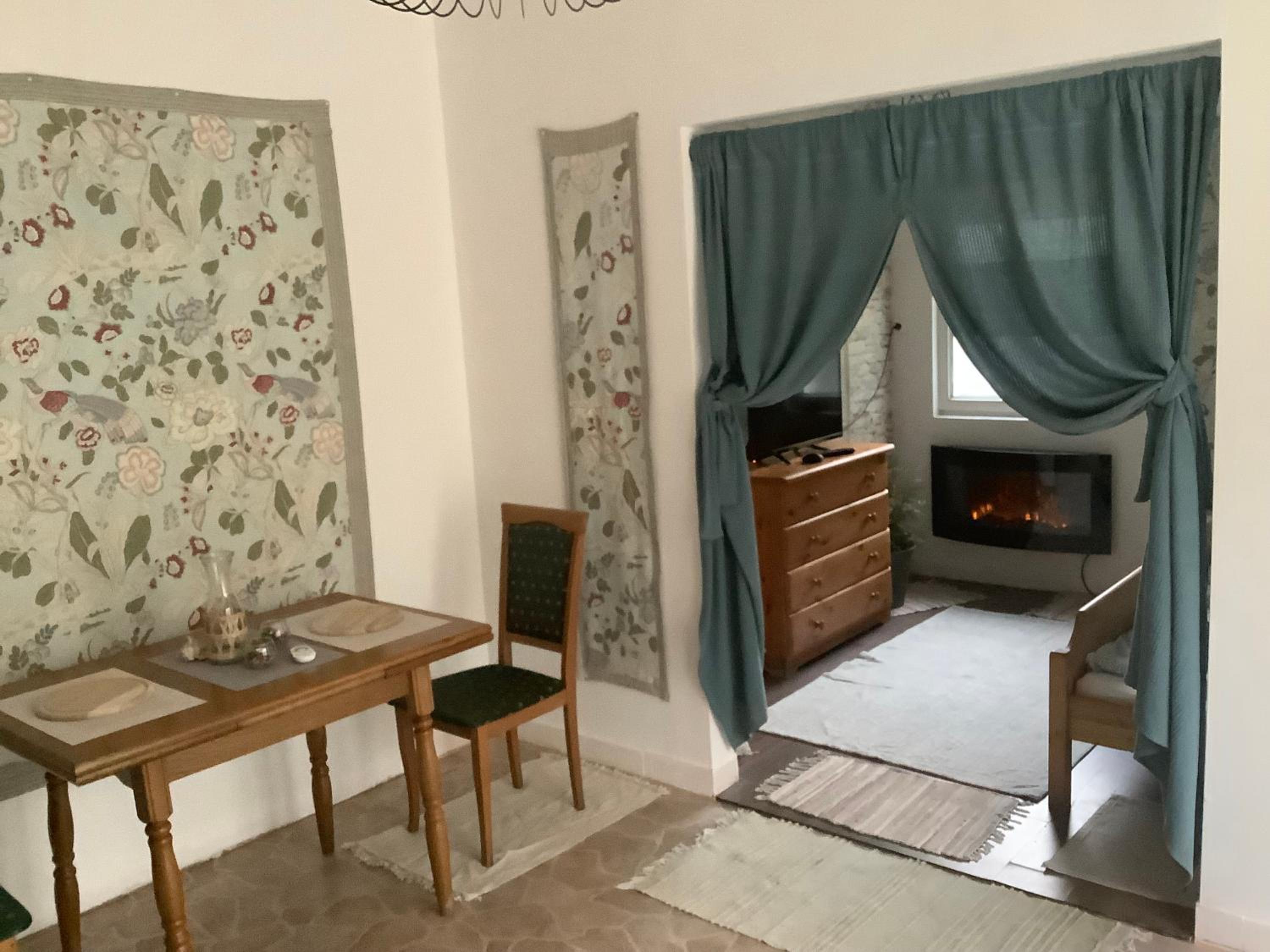 One-Bedroom Apartment - Photo 17