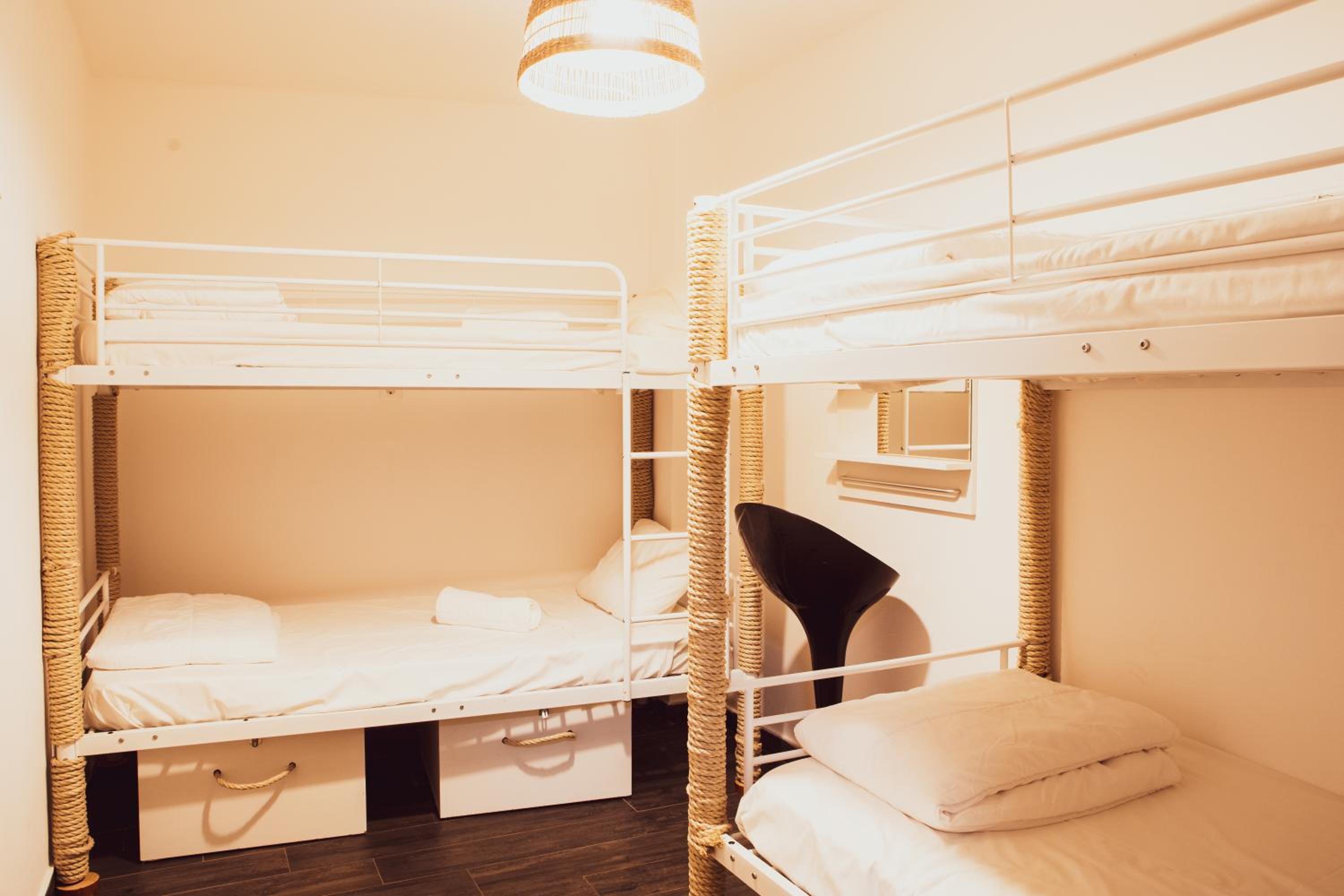 4-Bed Female Dormitory Room photo 1
