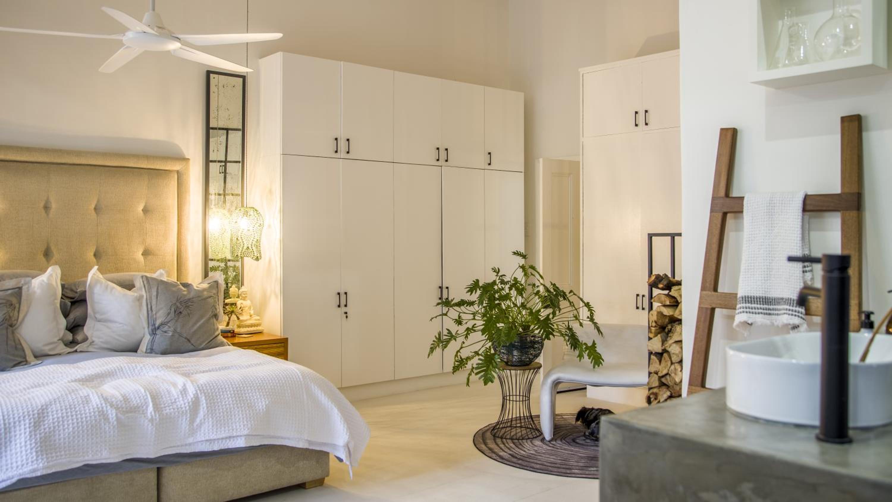 Two-Bedroom House - Photo 16
