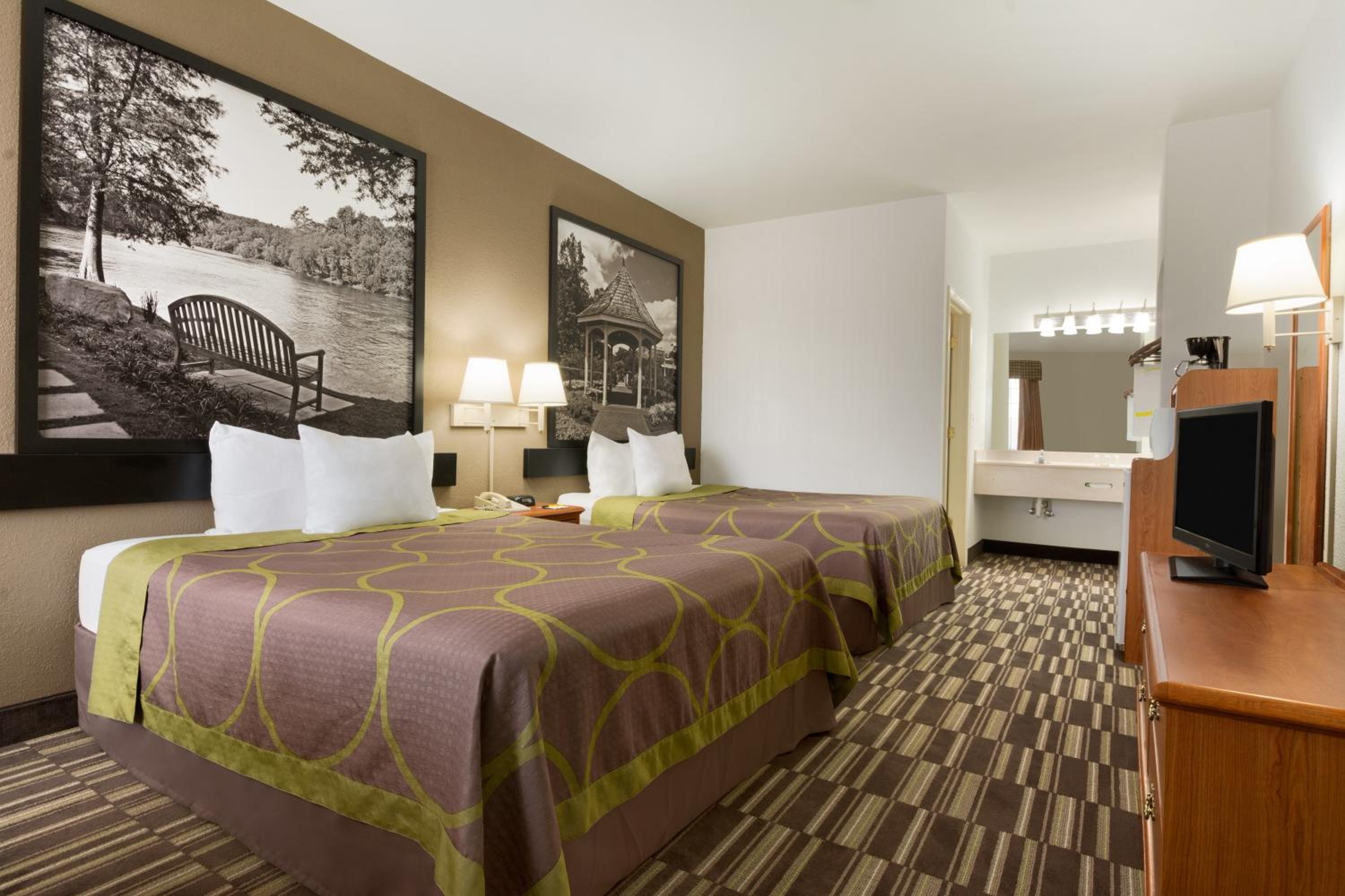 Double Room with Two Double Beds - Smoking - Photo 4