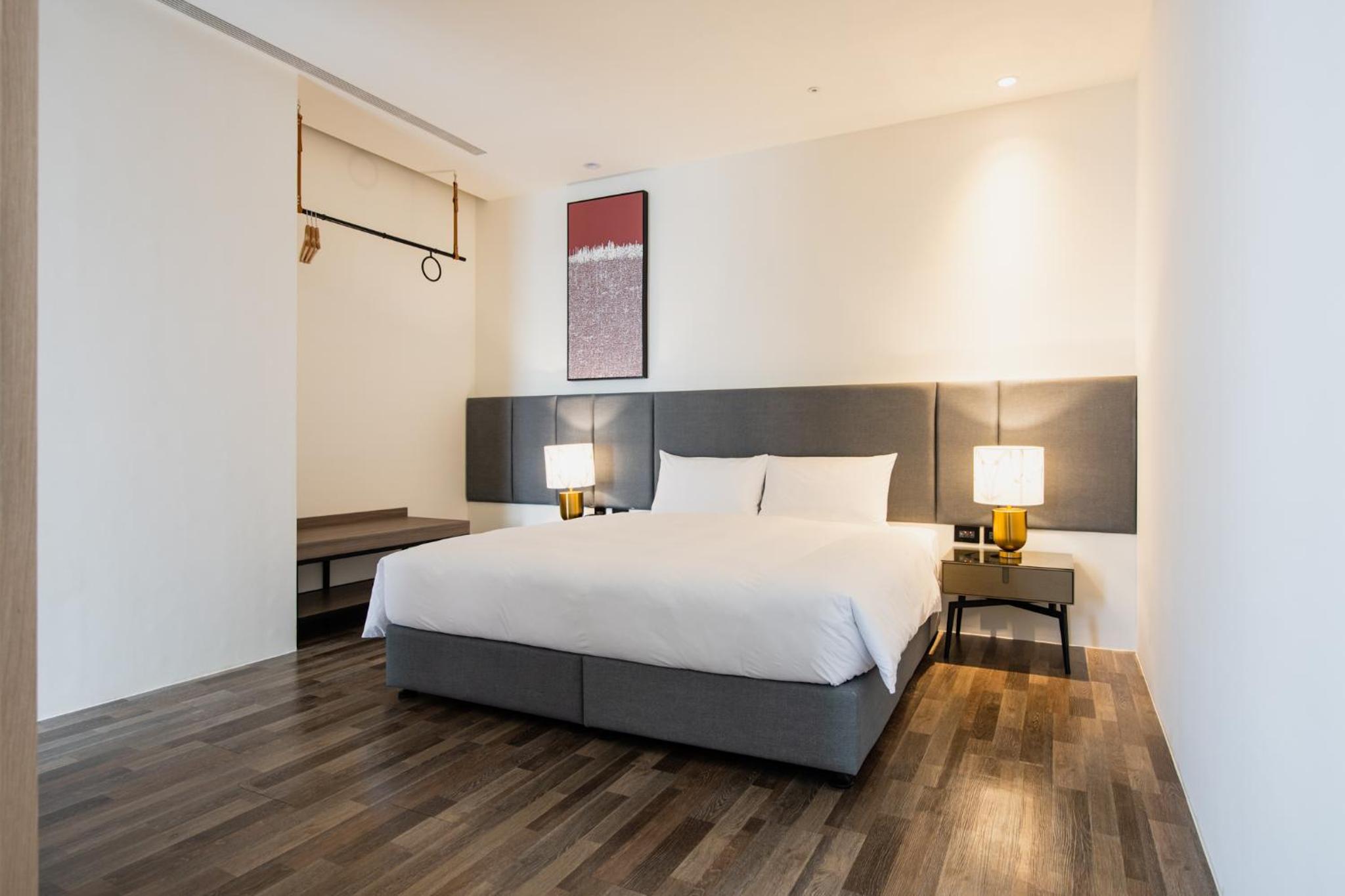 Deluxe Suite - Photo 5