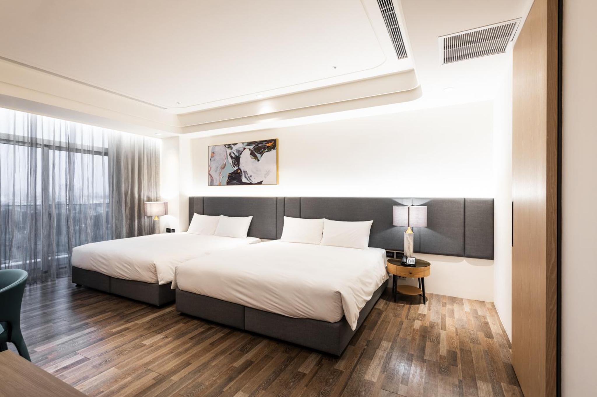 Suite with Lake View - Photo 5
