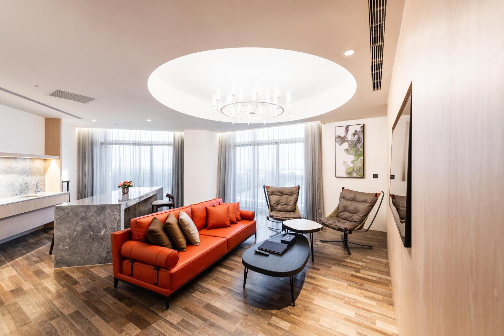 Suite with Lake View - Photo 1