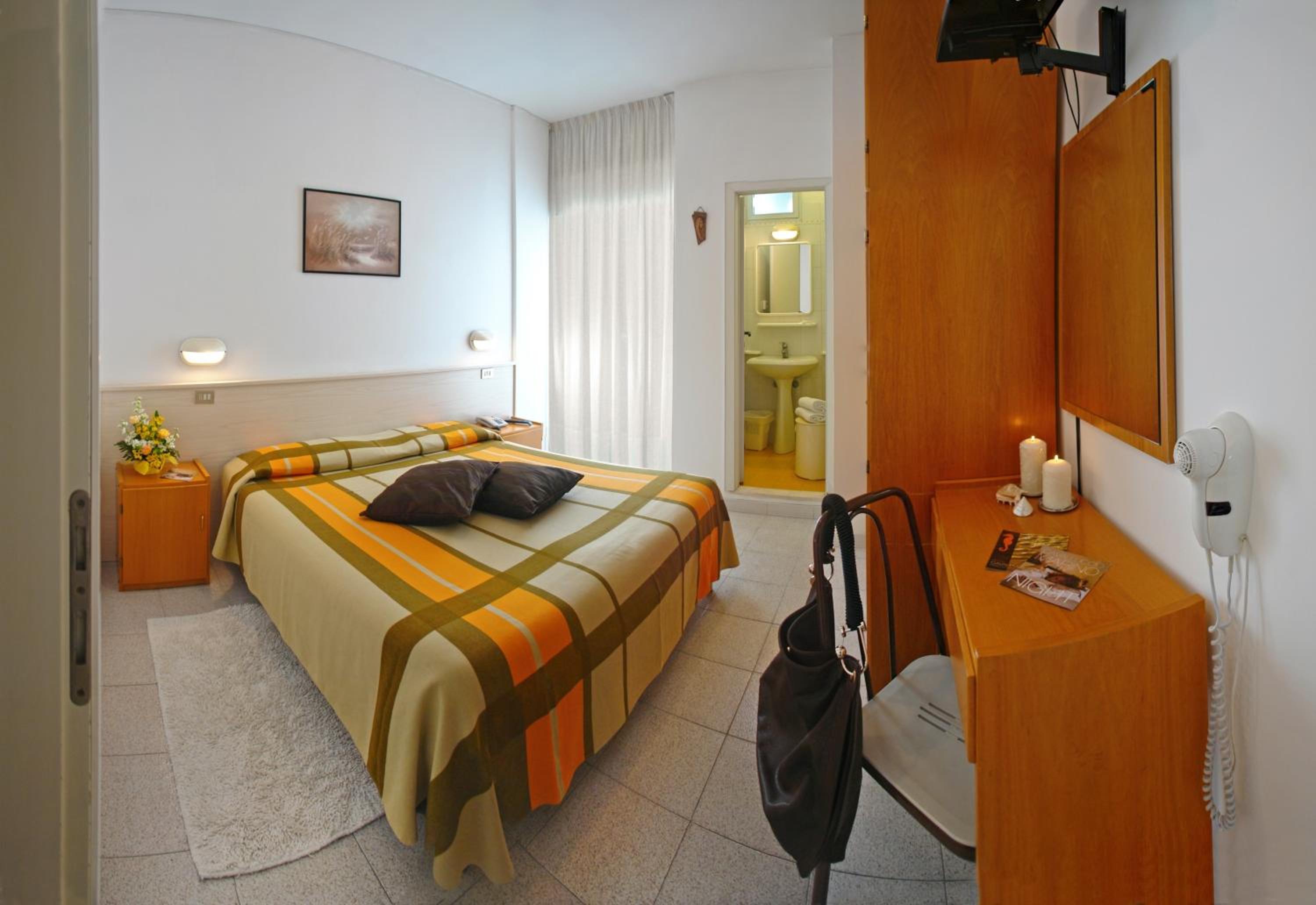 Standard Double Room photo 1
