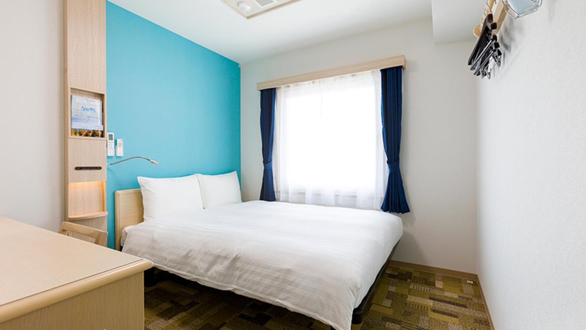 Double Room - Smoking photo 1