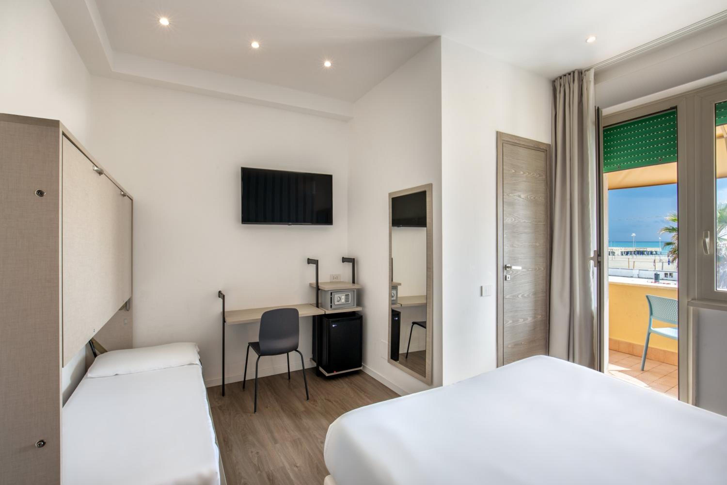 Triple Room with Sea View photo 3