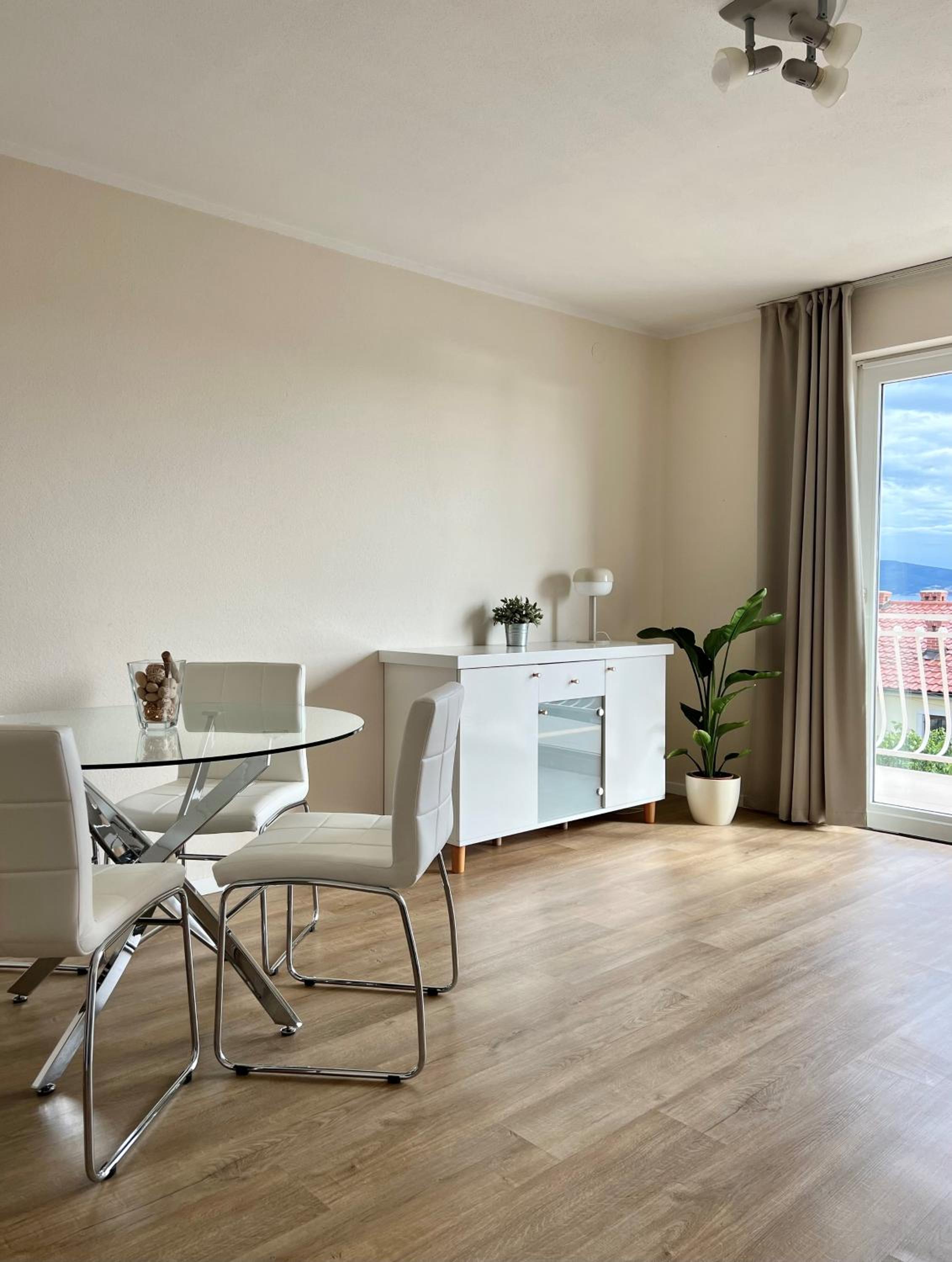 Apartment with Sea View #2 photo 2