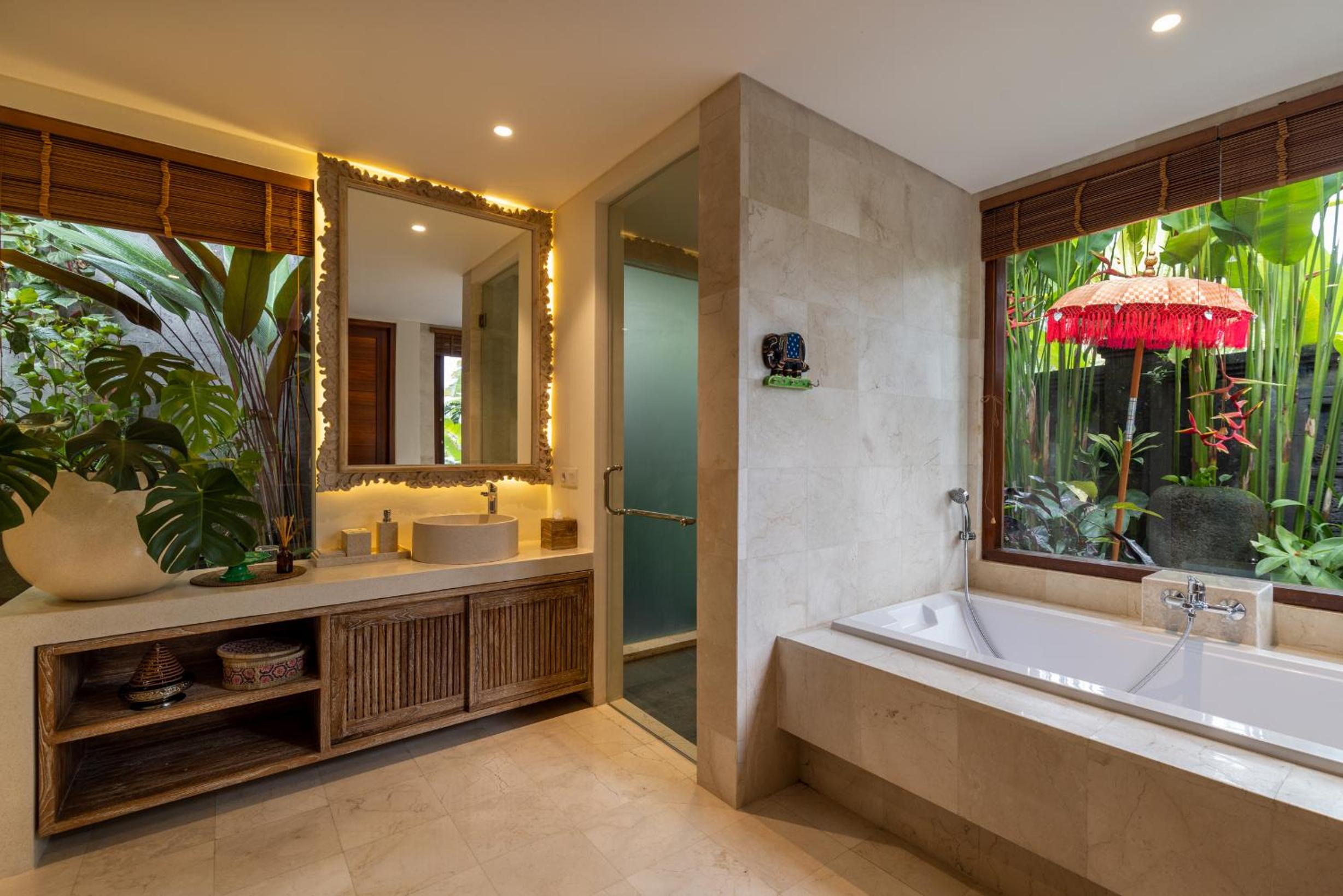 Suite with Balcony - Photo 3