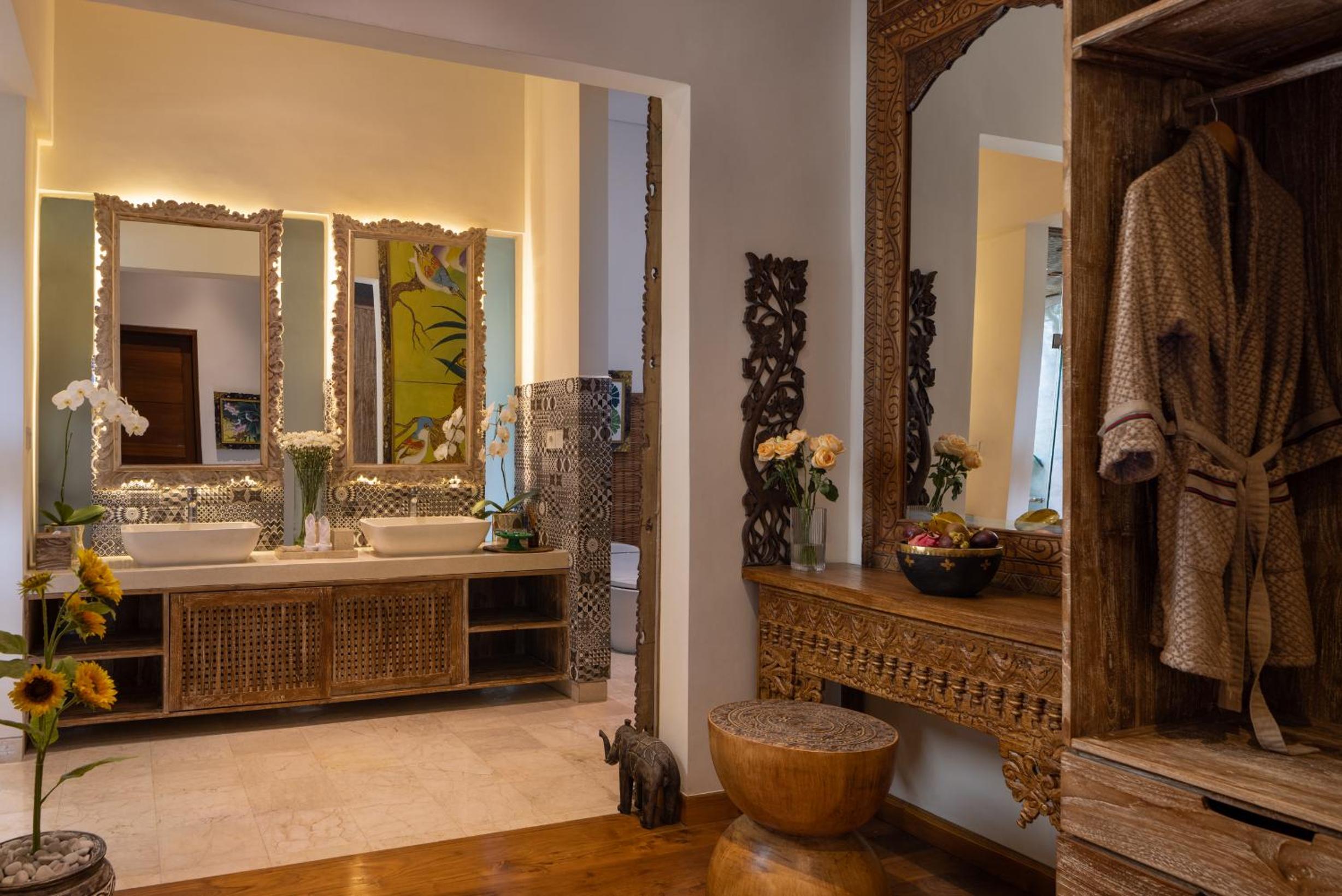 Executive Suite - Photo 3
