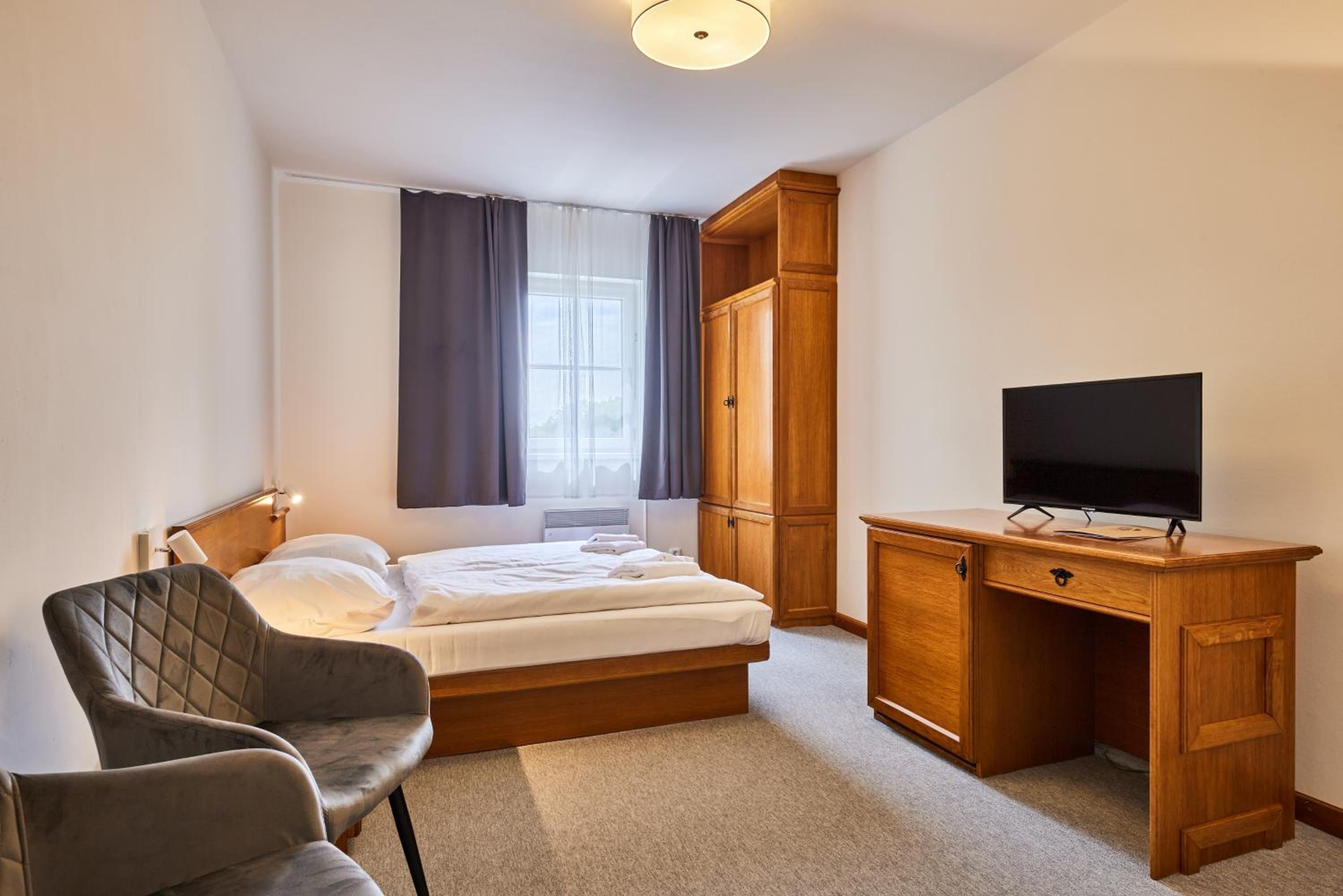 Double Room - Photo 5